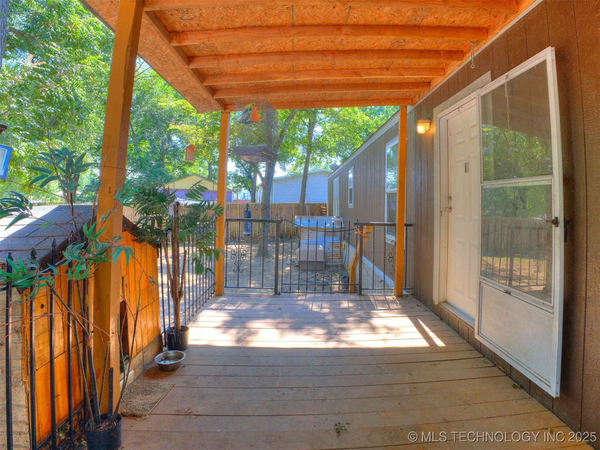 950 W 138th Place