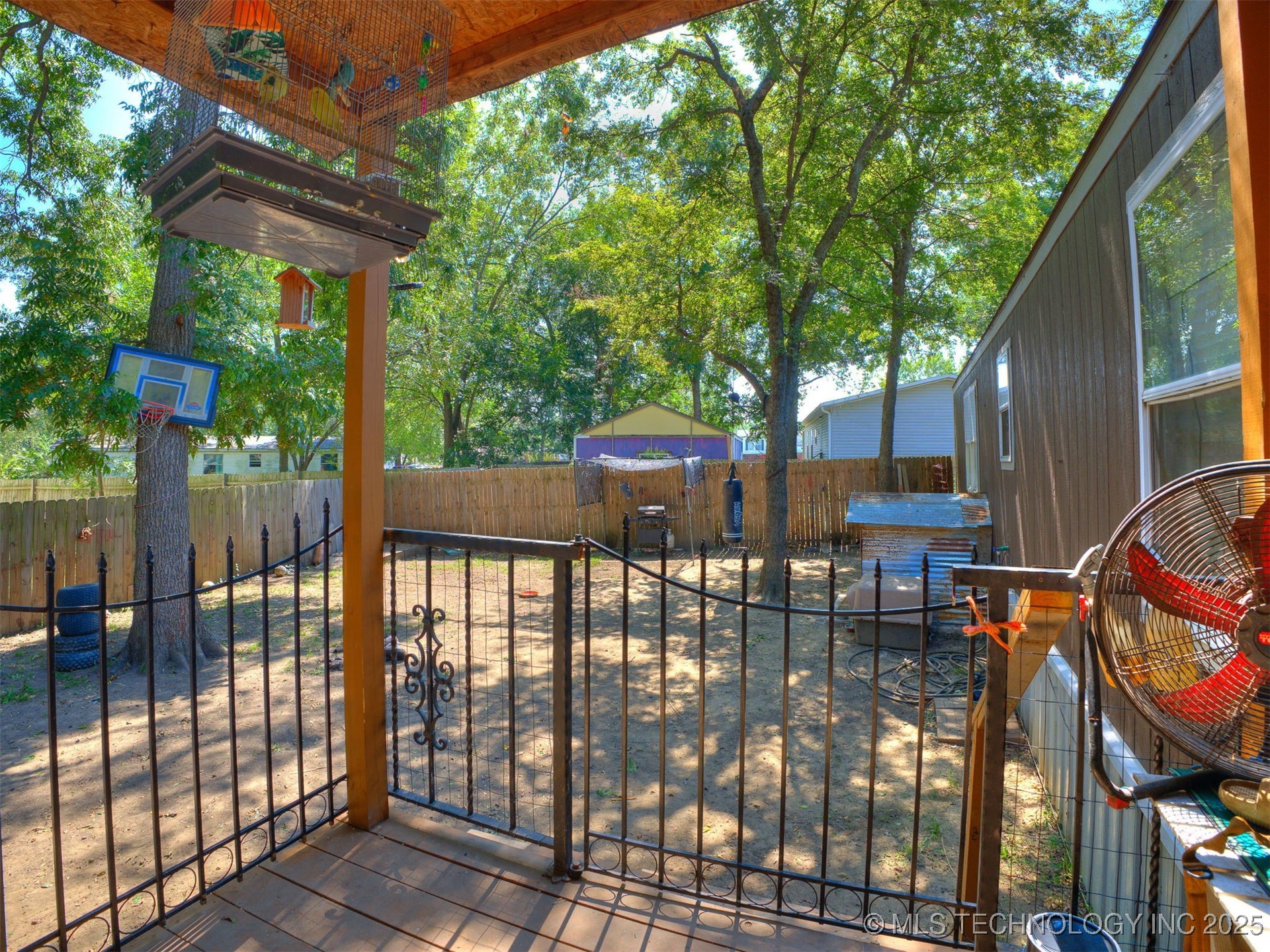 950 W 138th Place