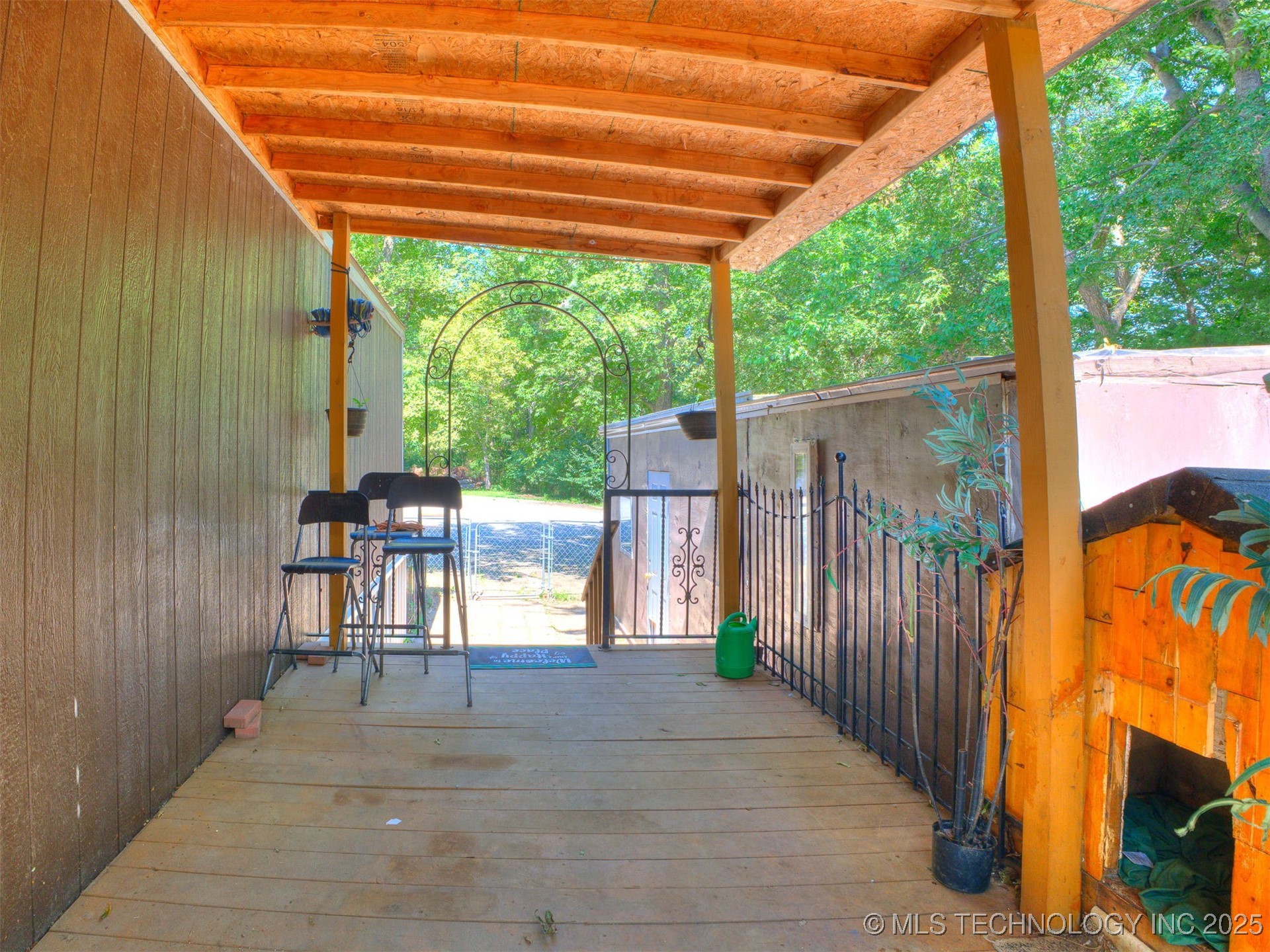 950 W 138th Place