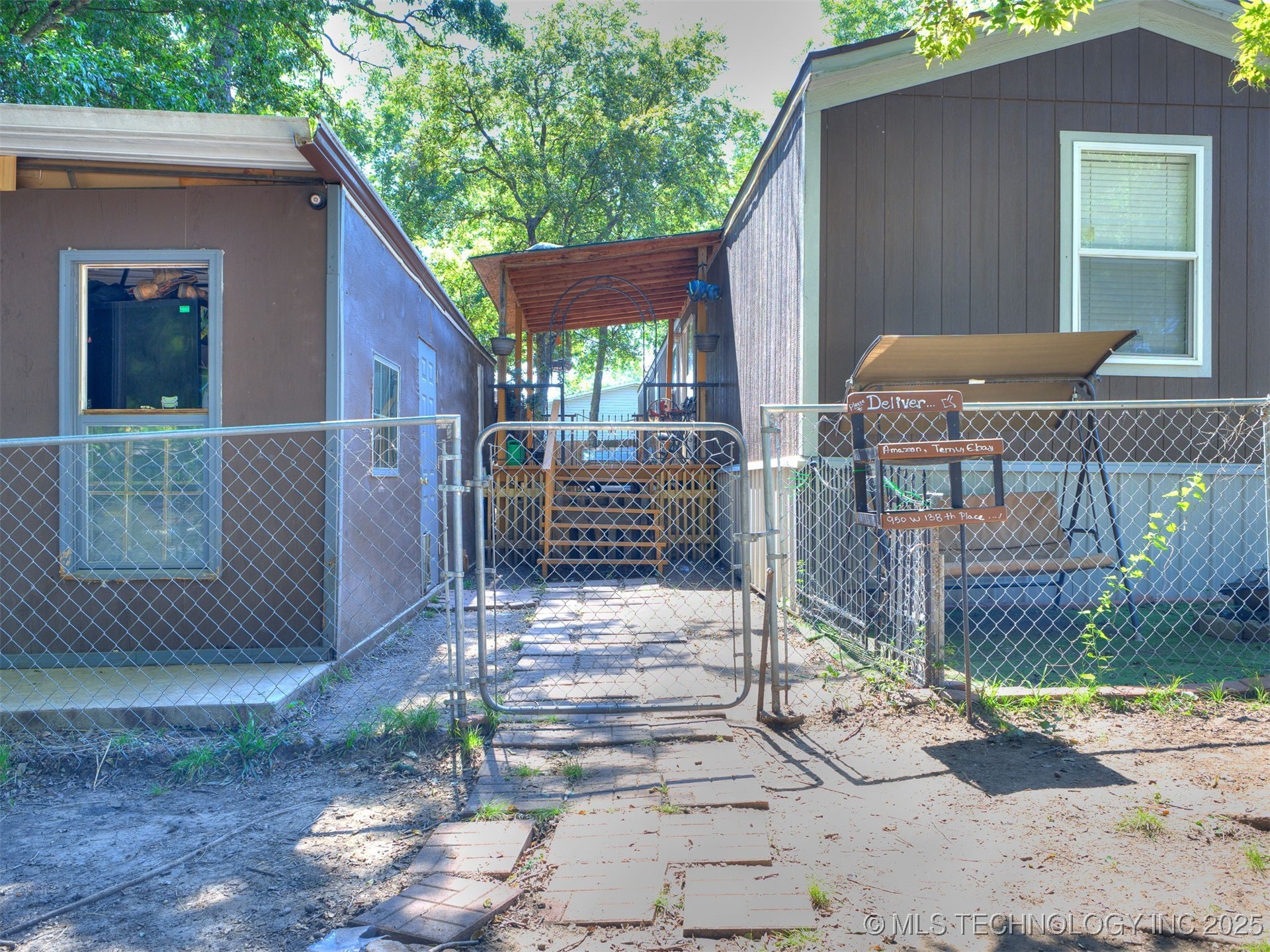 950 W 138th Place