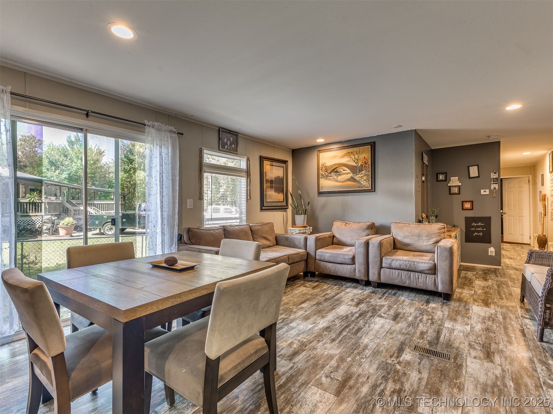 950 W 138th Place