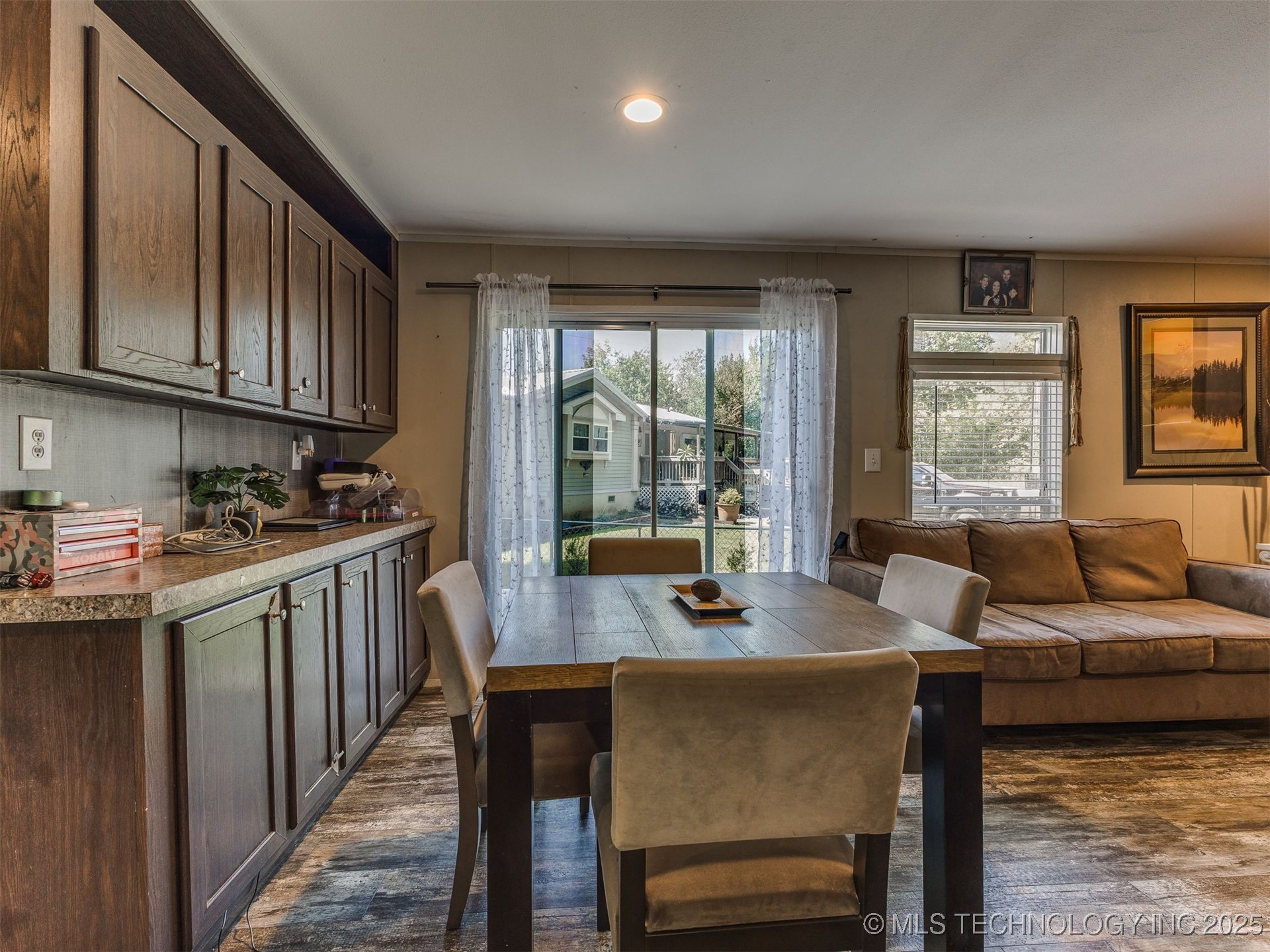 950 W 138th Place