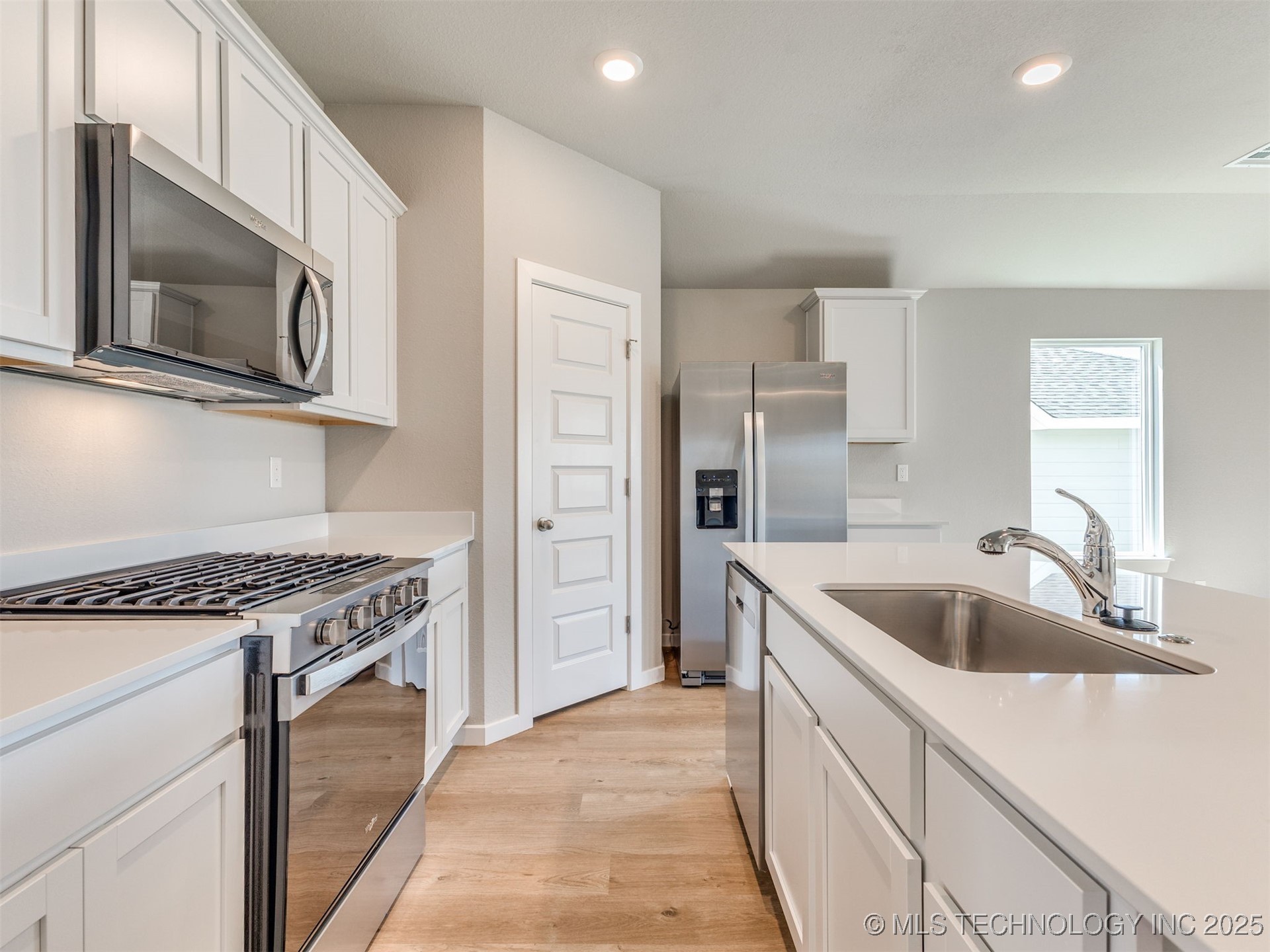 3506 N 37th Place