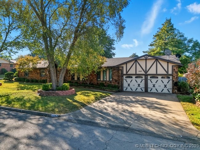 2549 SE Regency Road