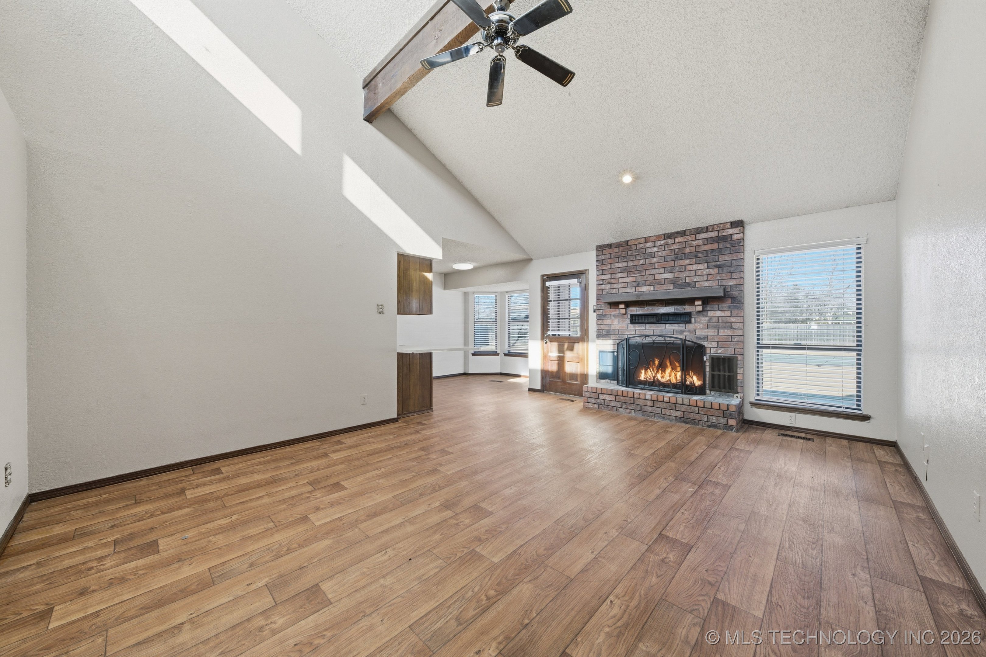 11829 E 80th Place North