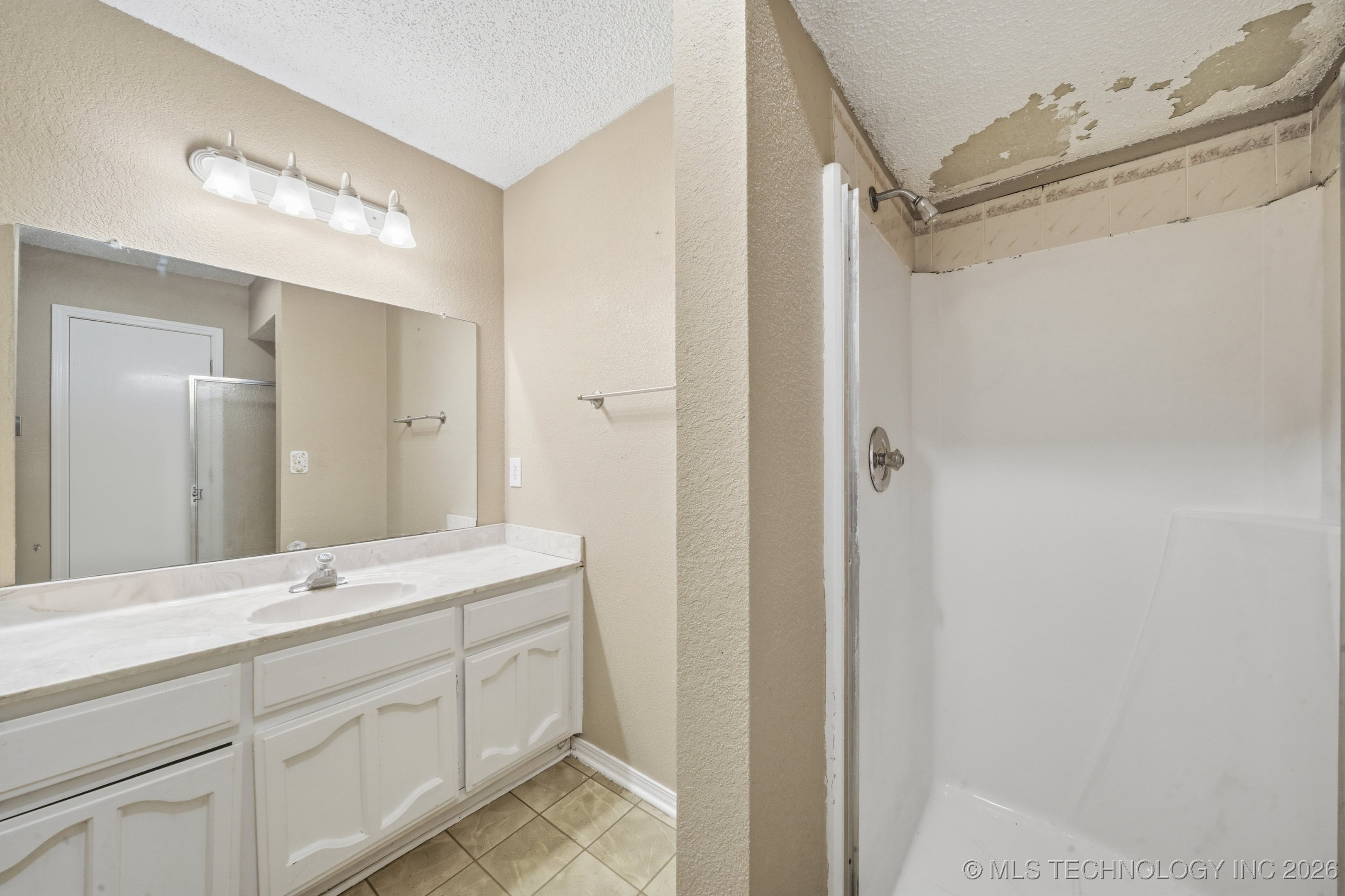 11829 E 80th Place North