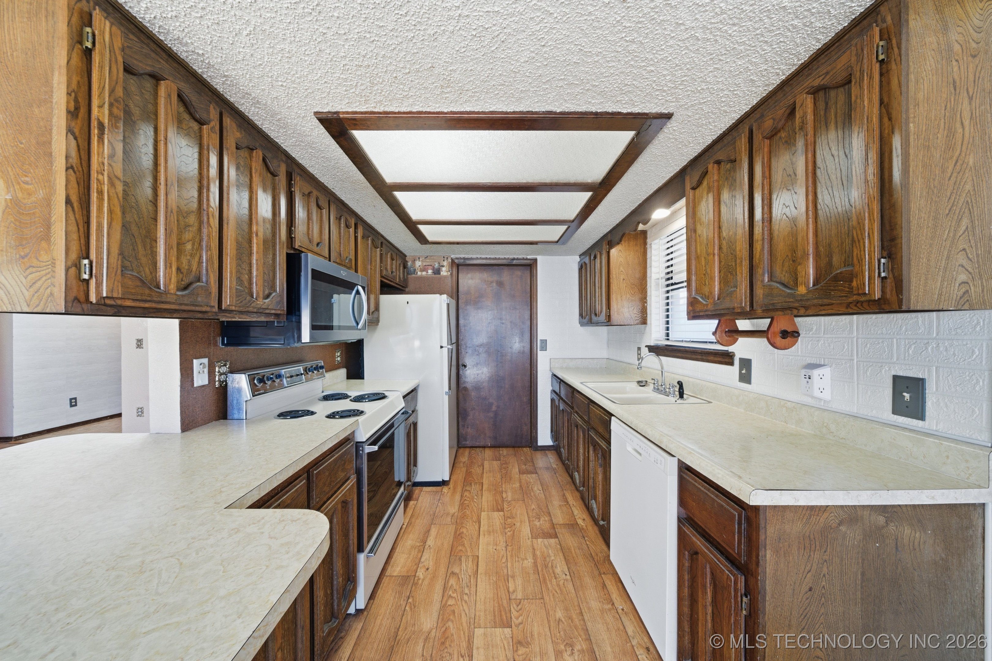 11829 E 80th Place North