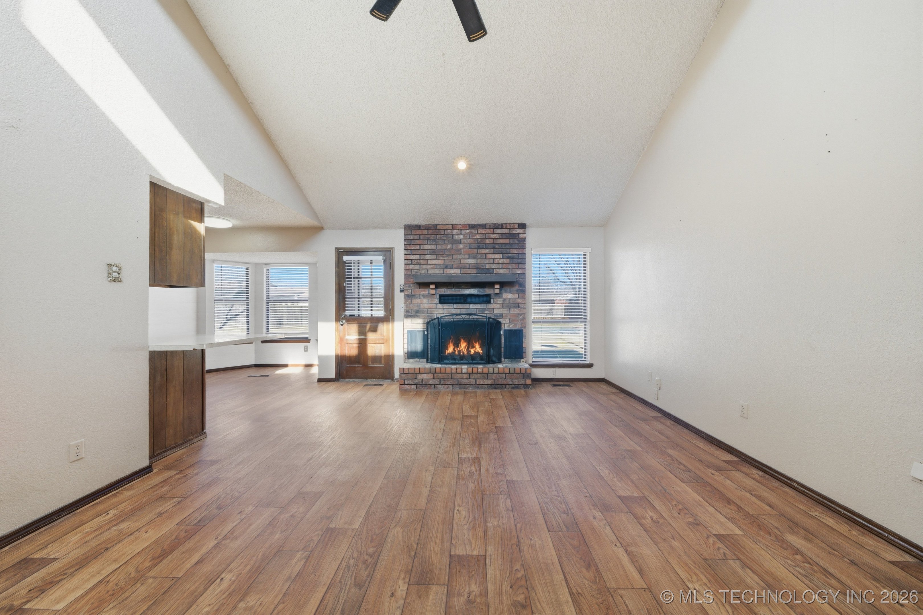 11829 E 80th Place North