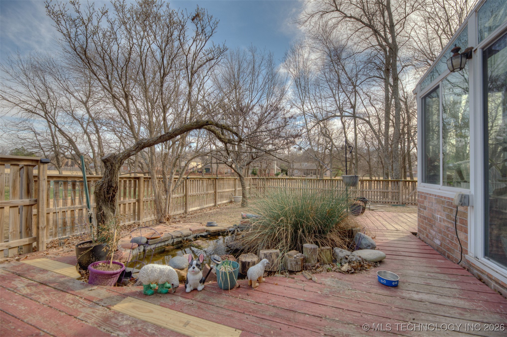 3325 W Freeport Street