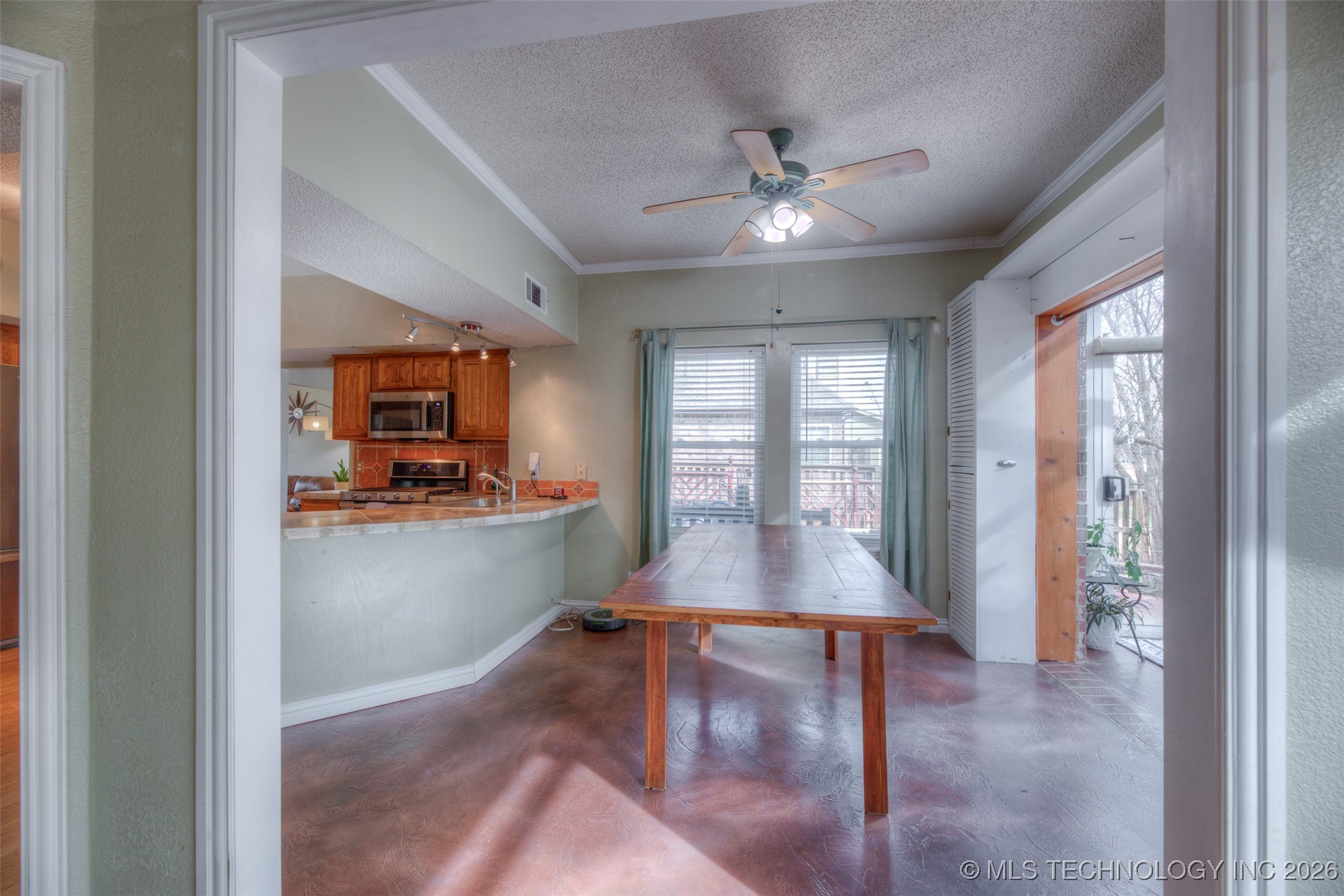 3325 W Freeport Street