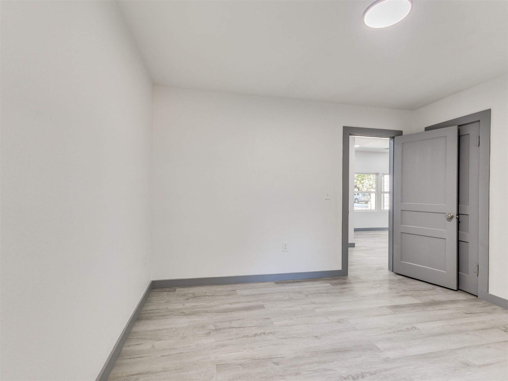 5208 Denison