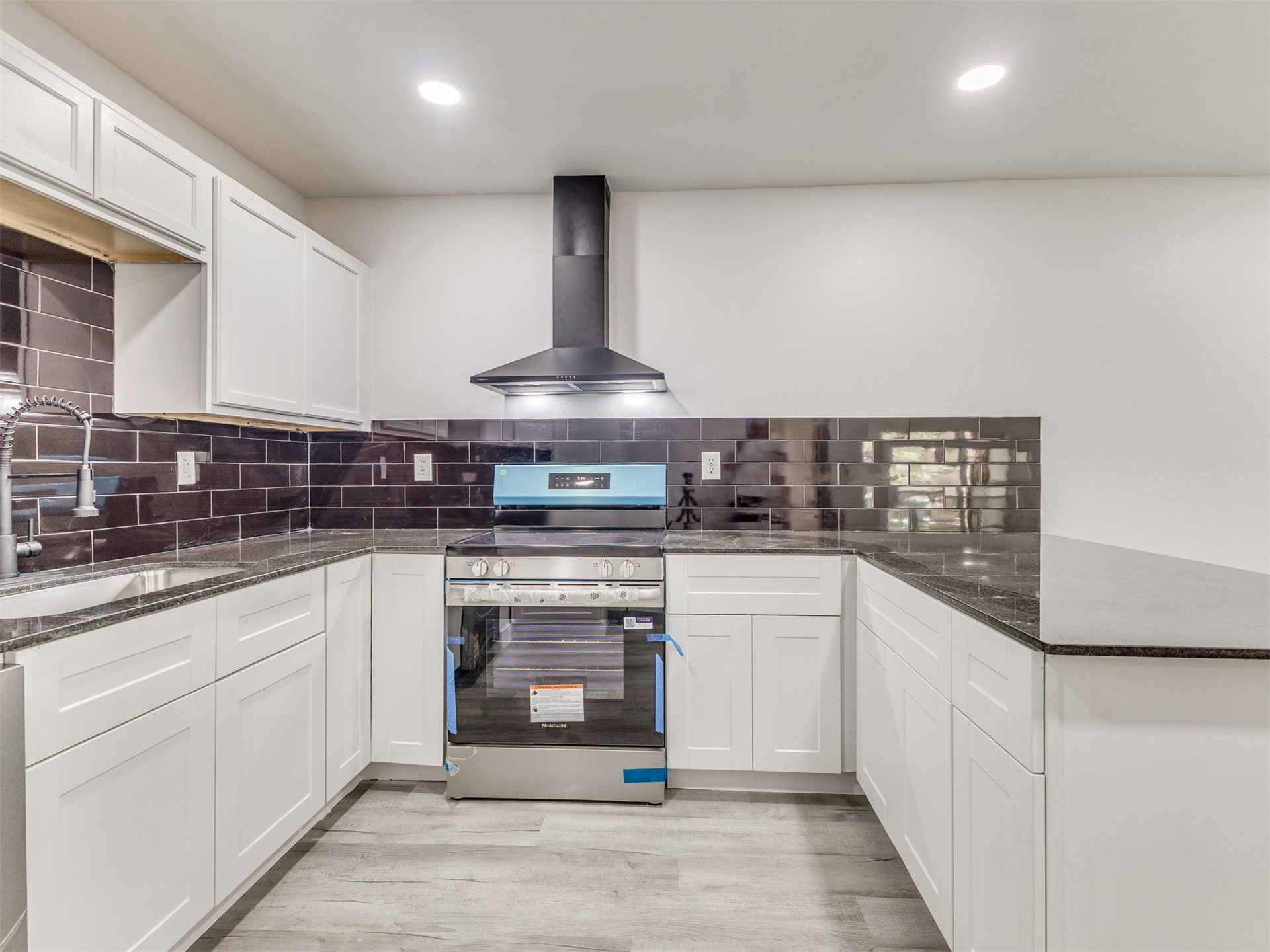 5208 Denison