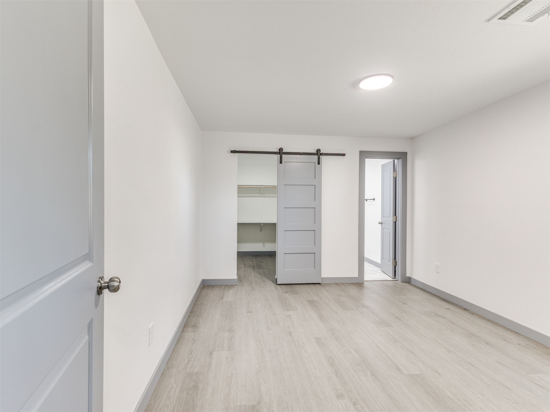 5208 Denison