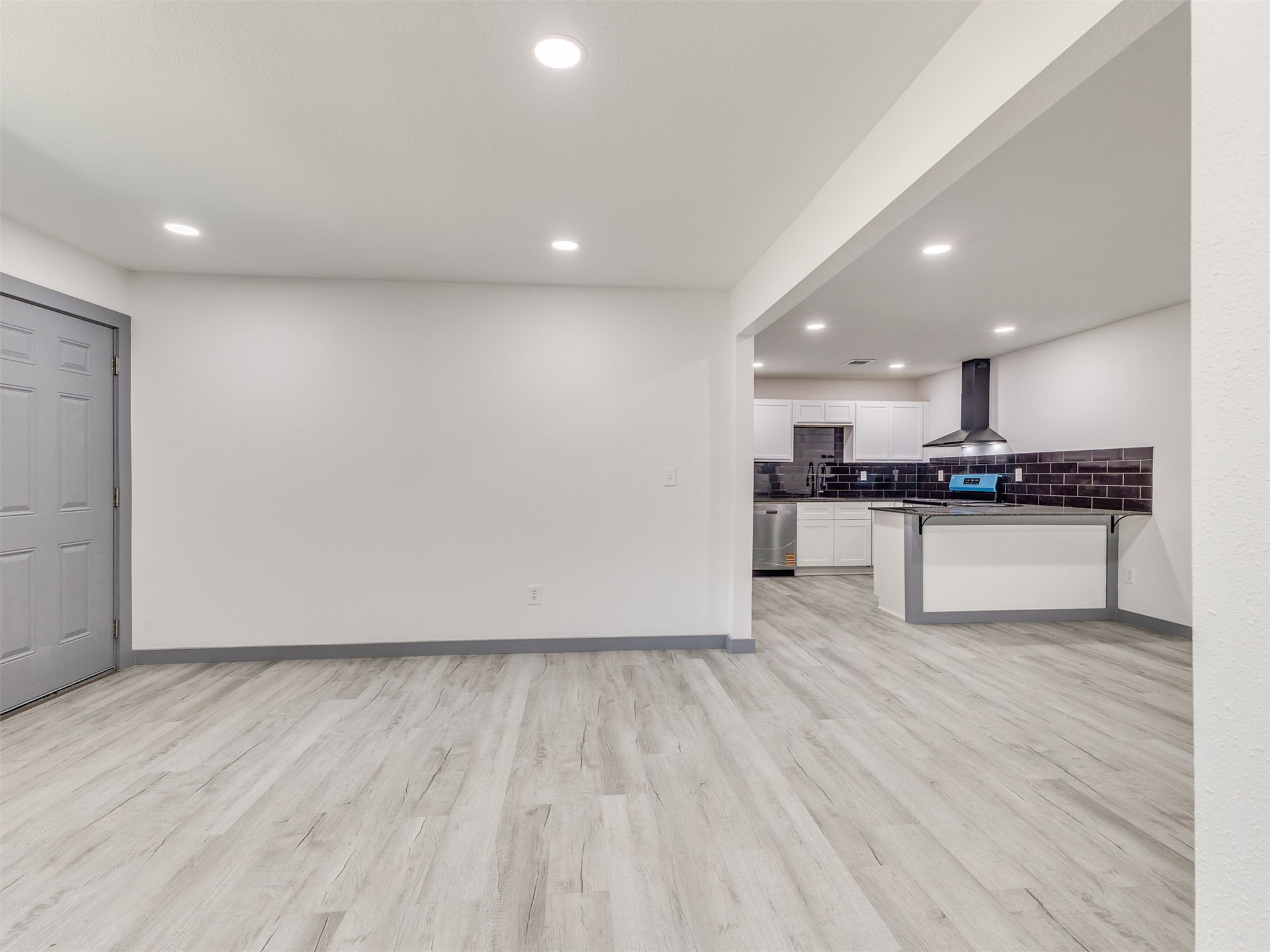 5208 Denison