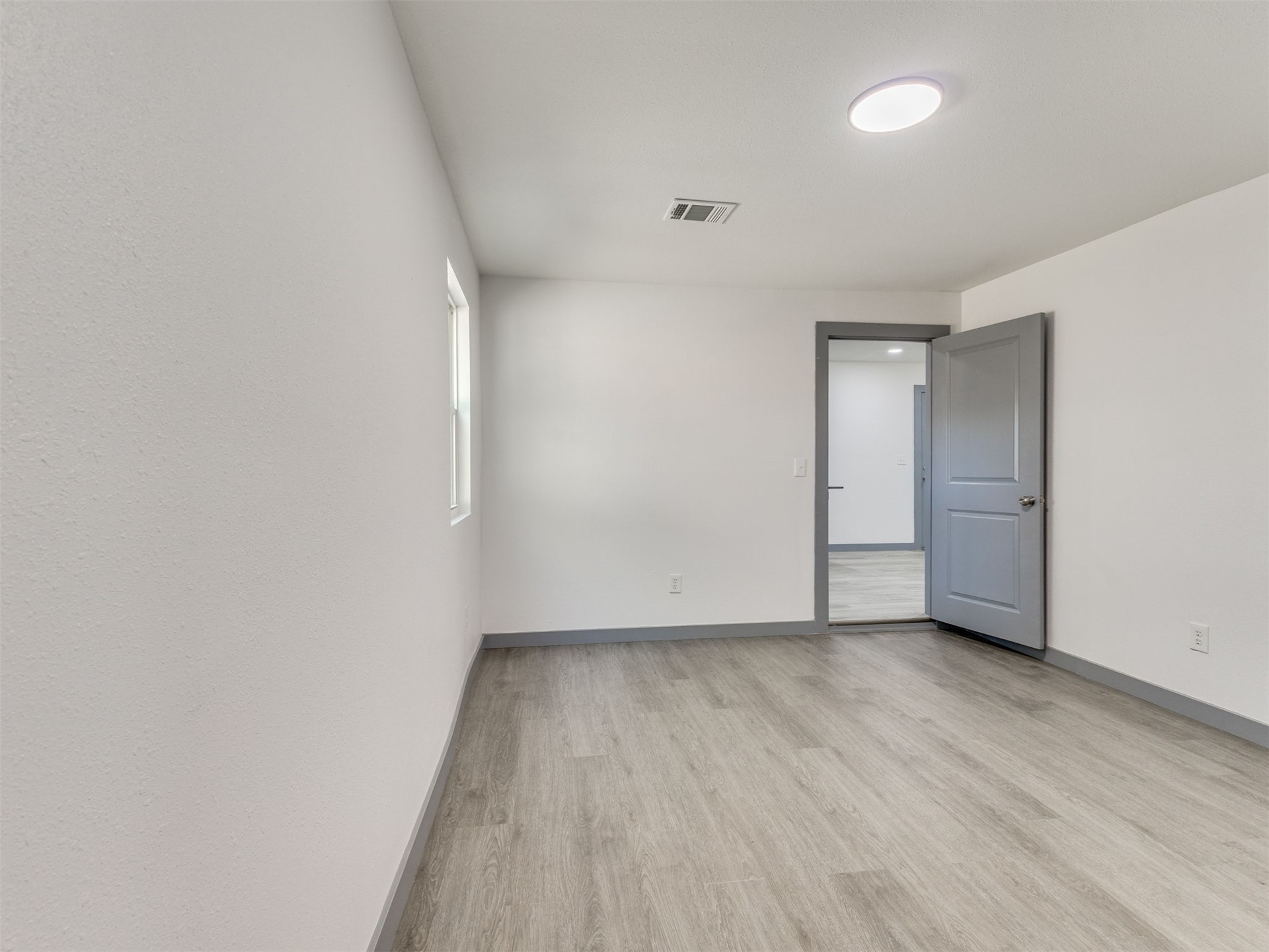 5208 Denison