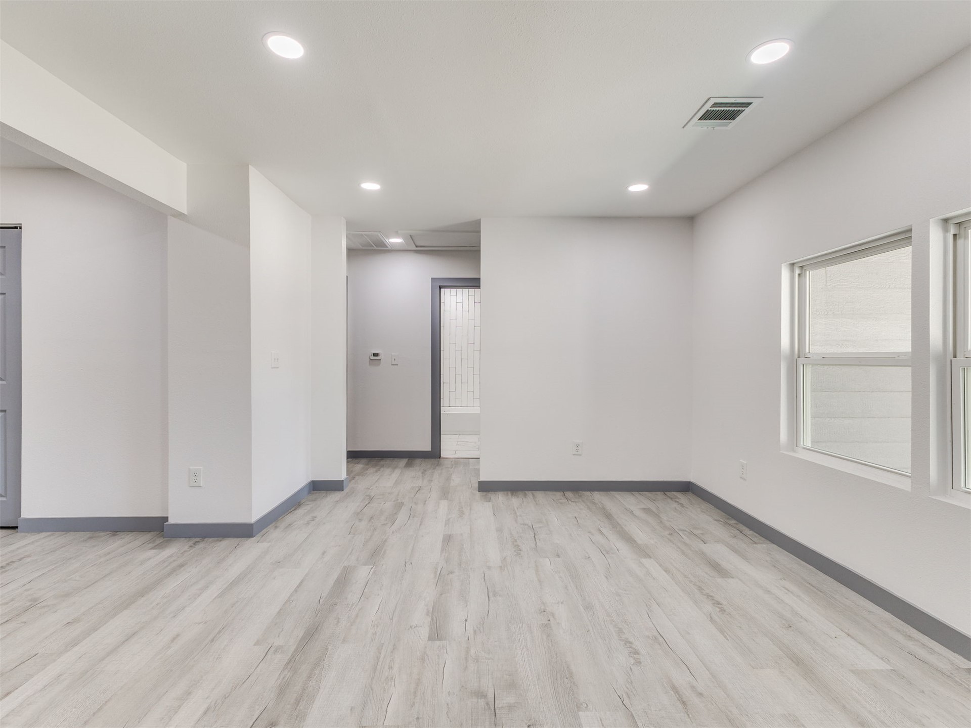 5208 Denison