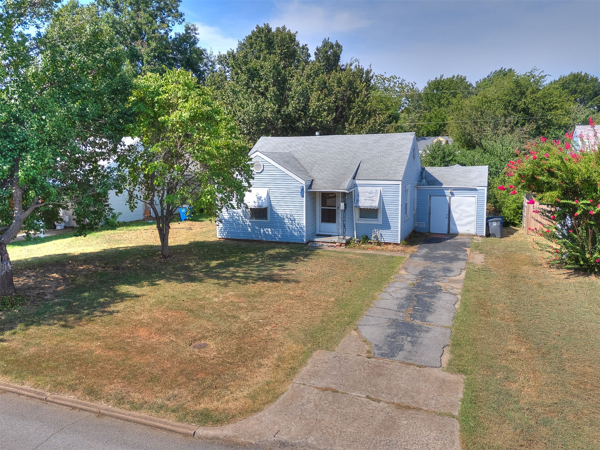 1708 S Louisville Avenue