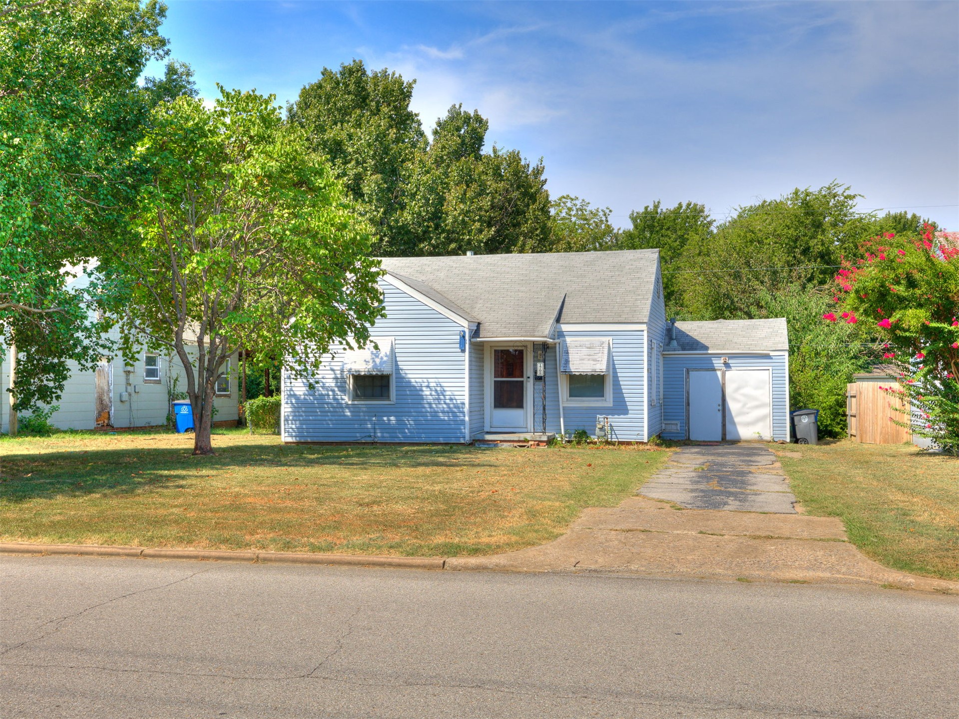 1708 S Louisville Avenue