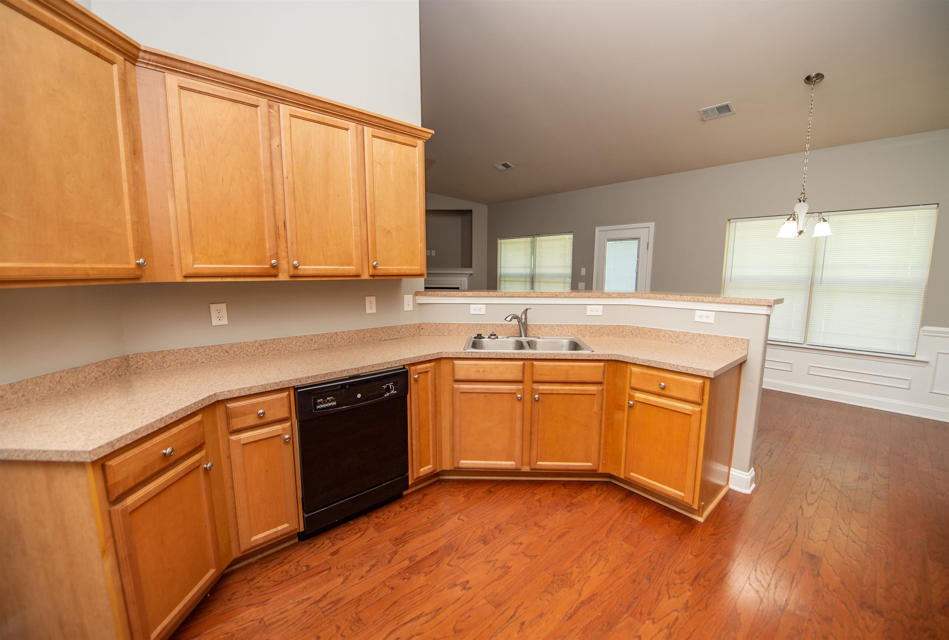 847 Bayshore Lane