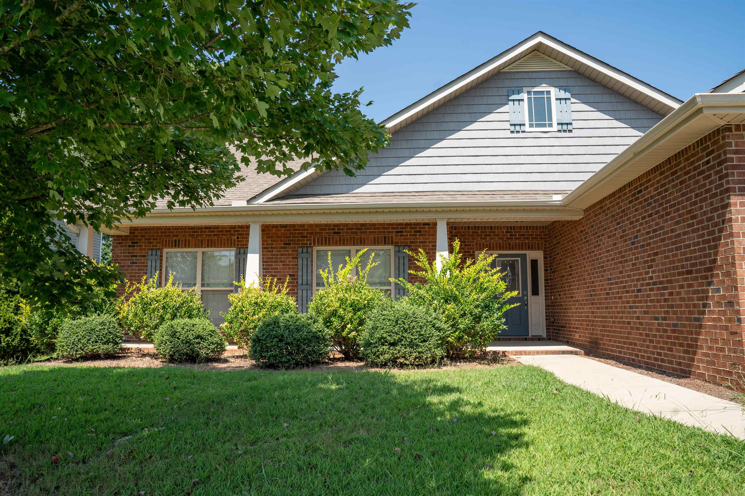 847 Bayshore Lane