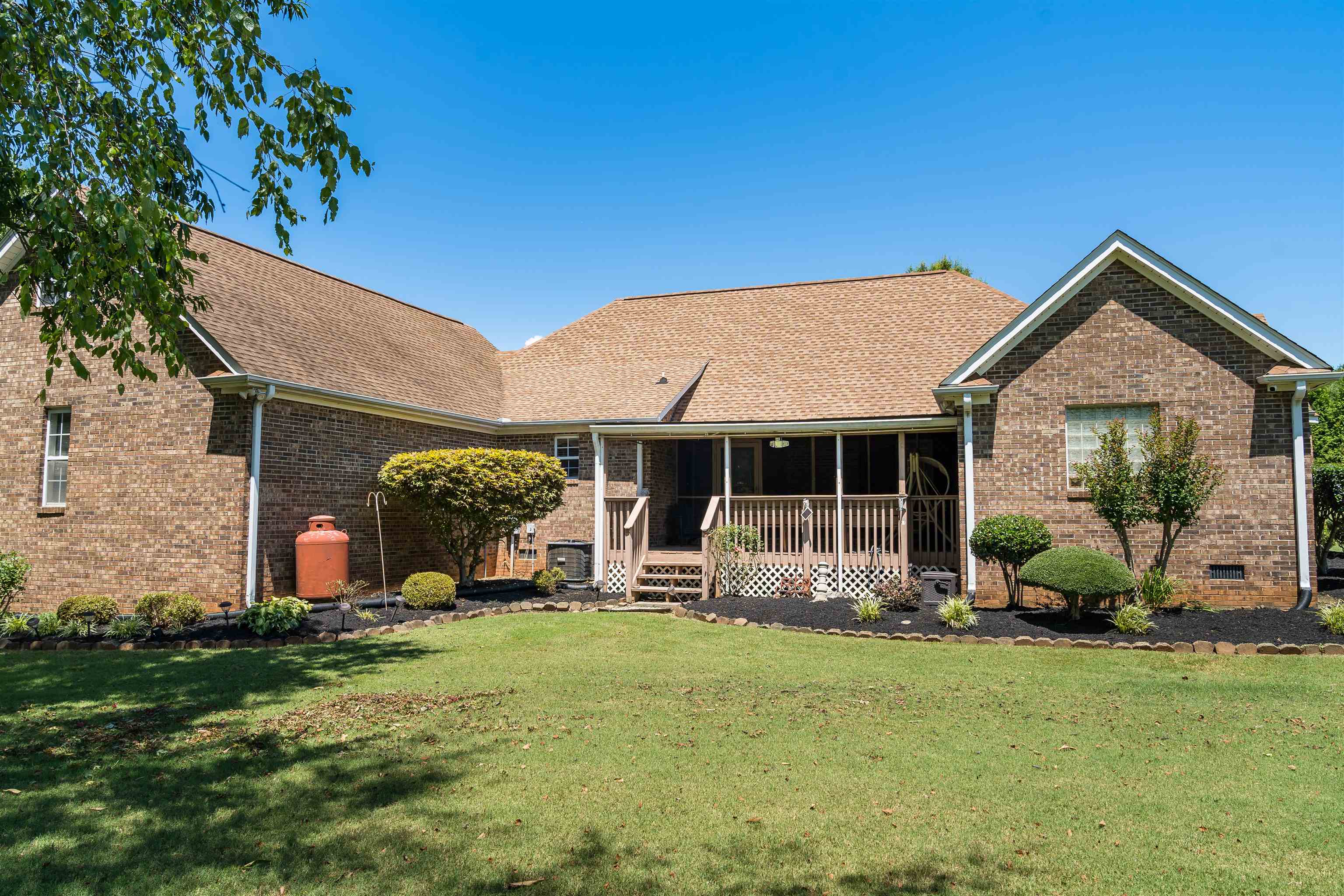 1 Carnoustie Court