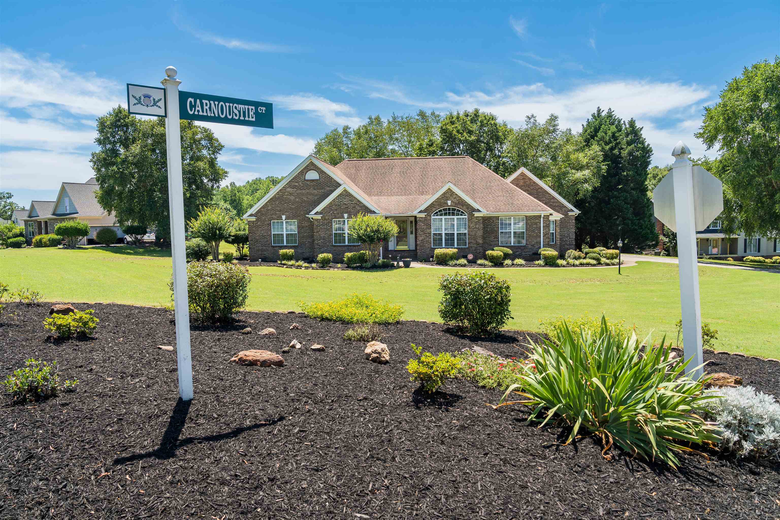 1 Carnoustie Court