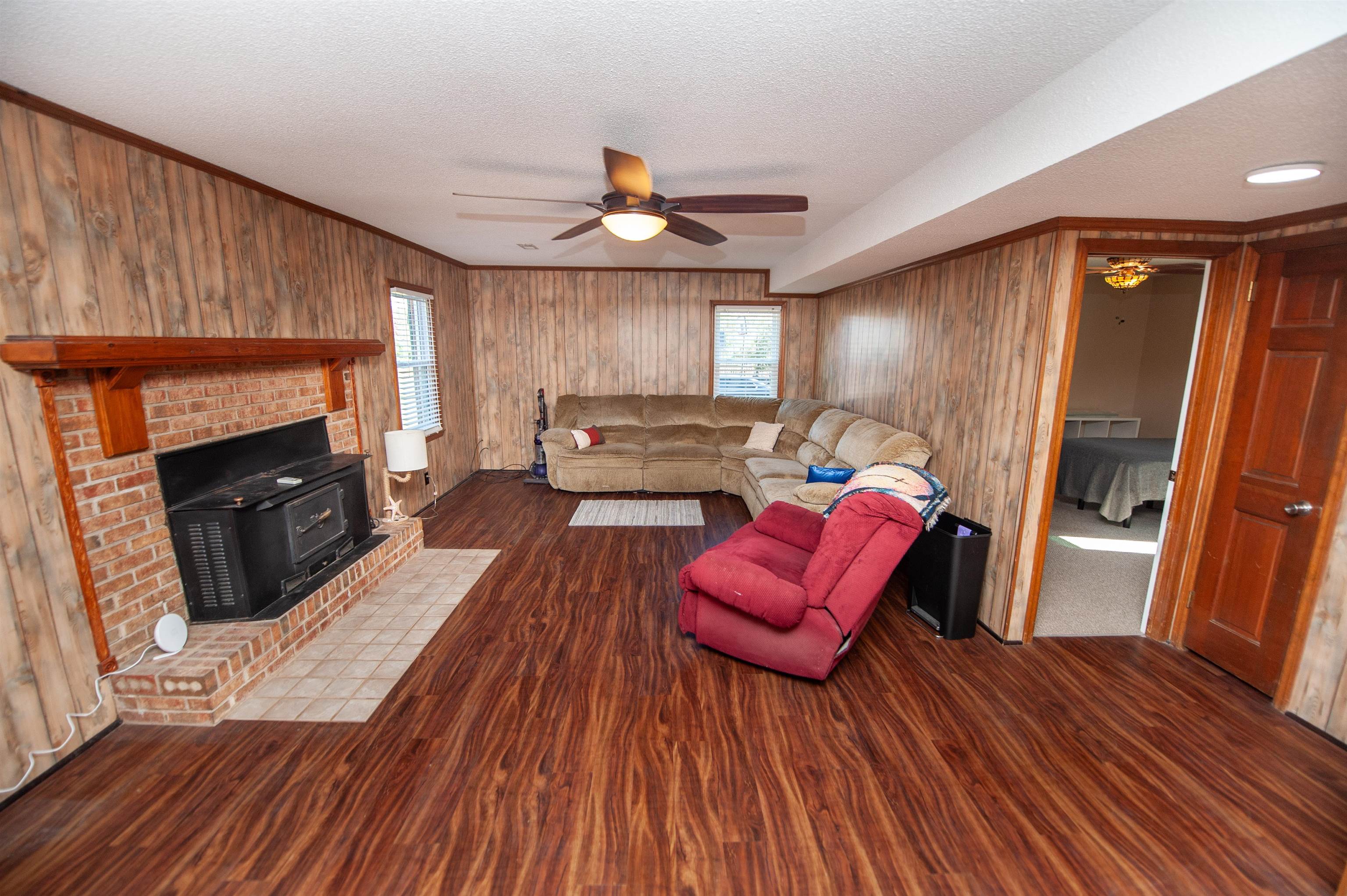 209 N Hill Drive