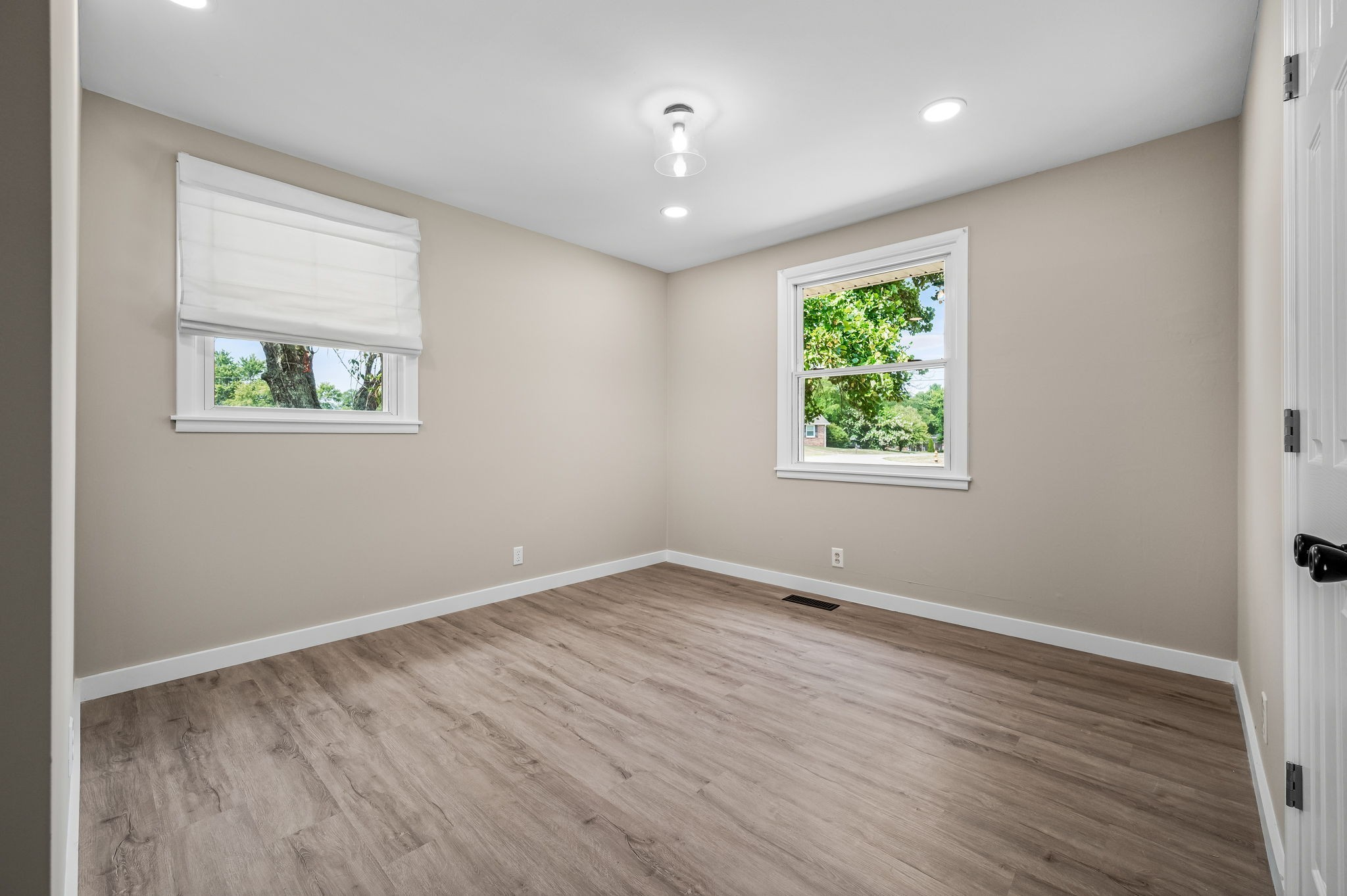 404 Meadowgreen Dr