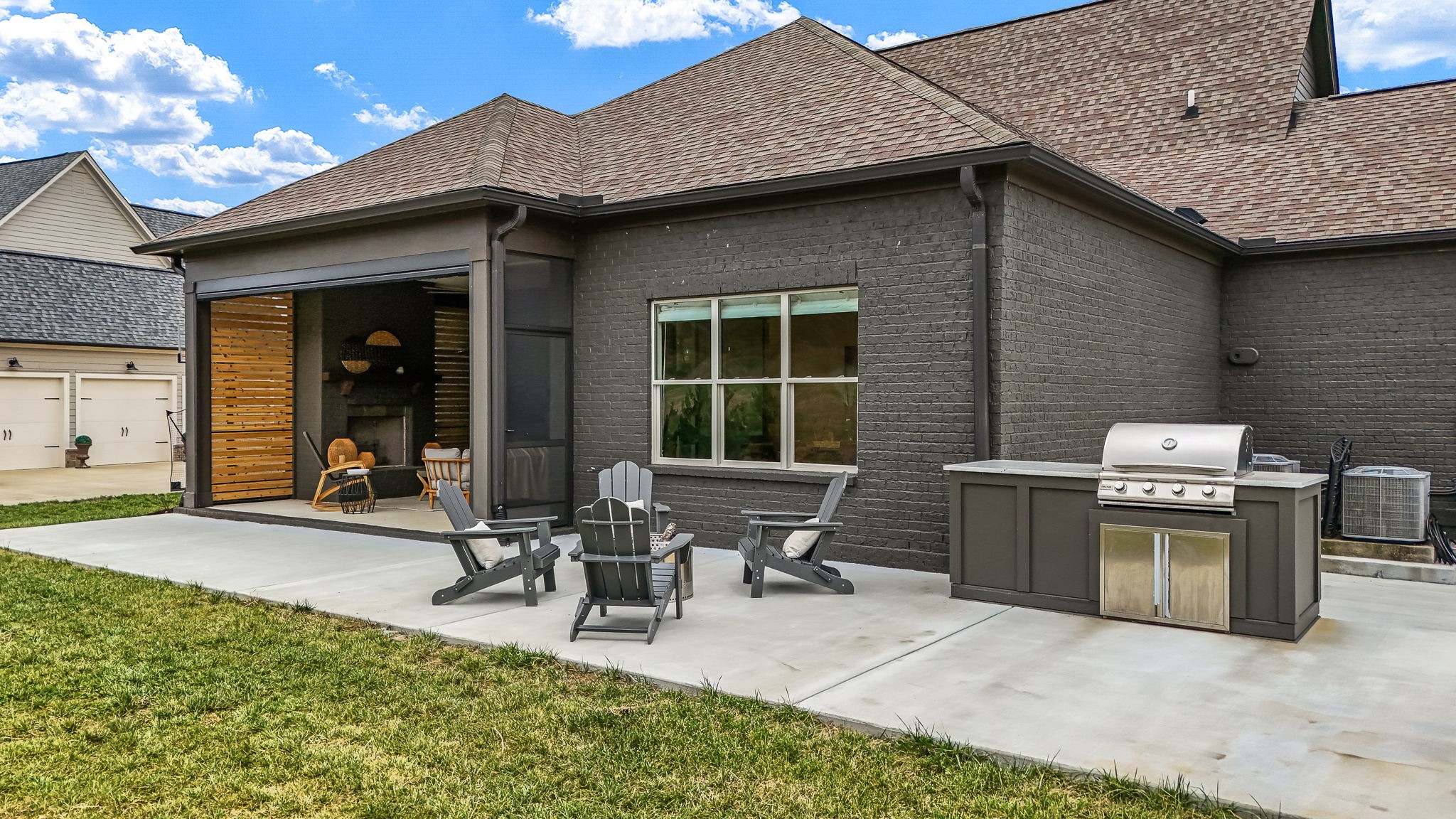6817 Chatterton Dr