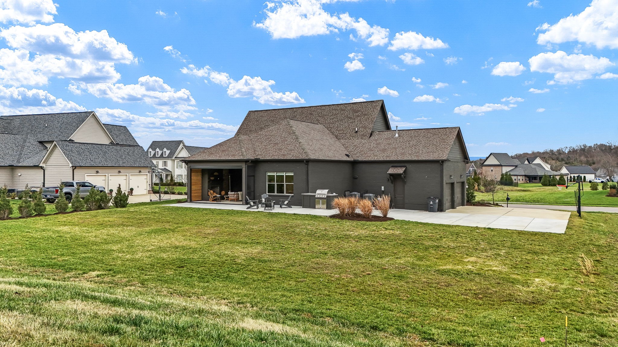 6817 Chatterton Dr