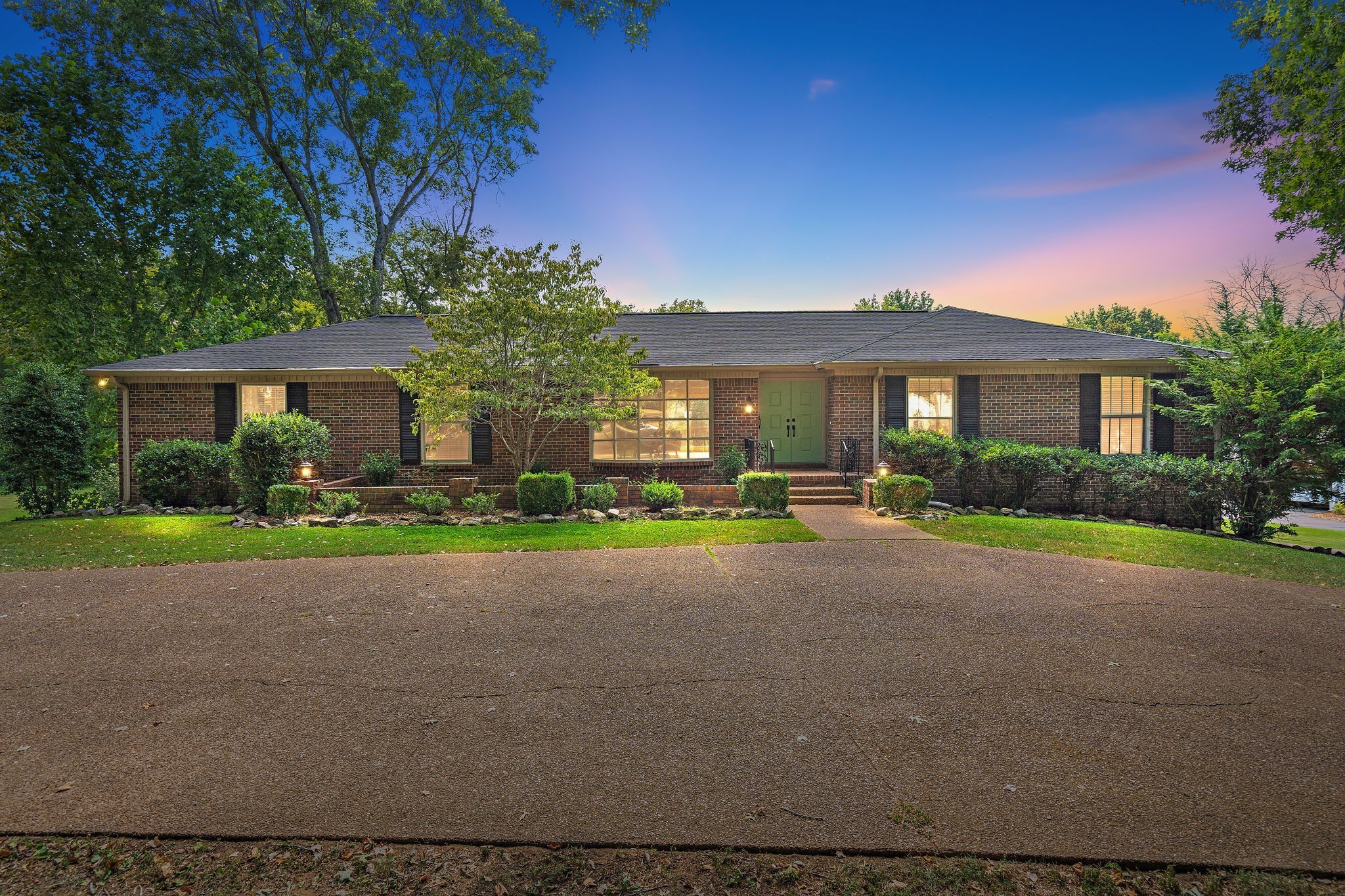 6223 Milbrook Rd