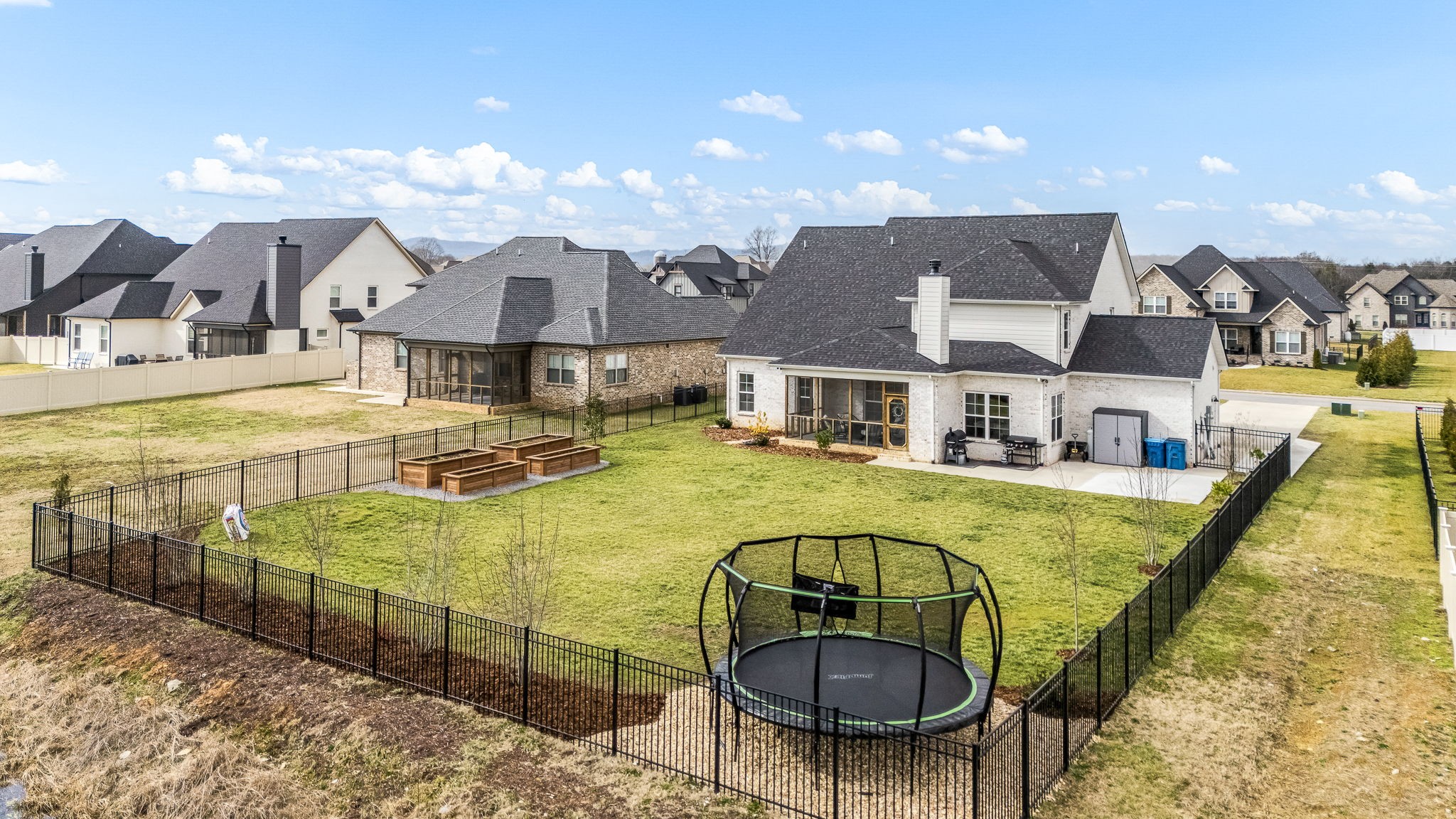 2707 Congress Dr