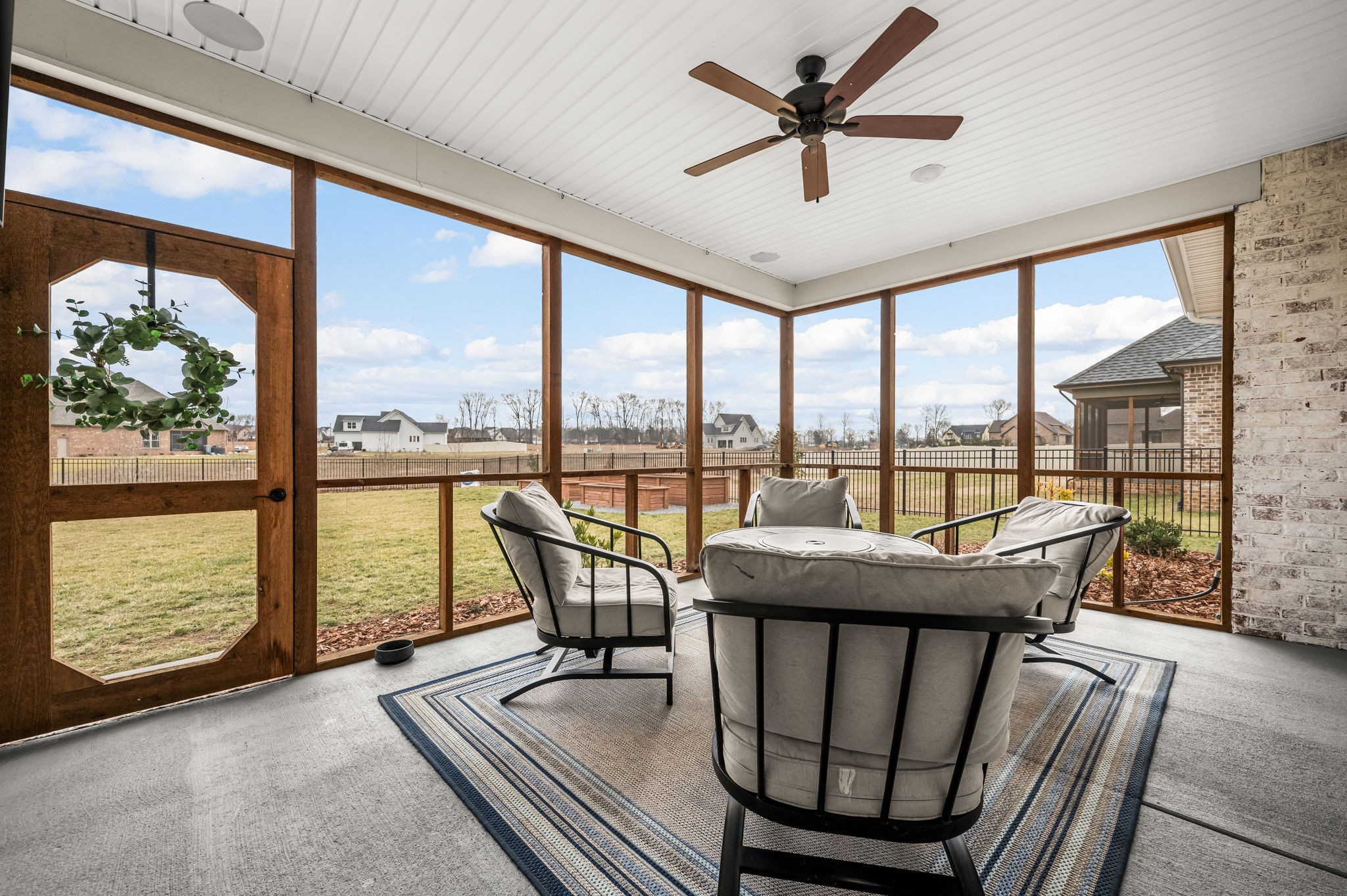 2707 Congress Dr