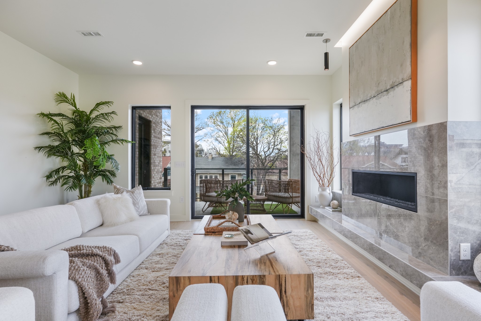 1030 17th Ave, S Unit: 301