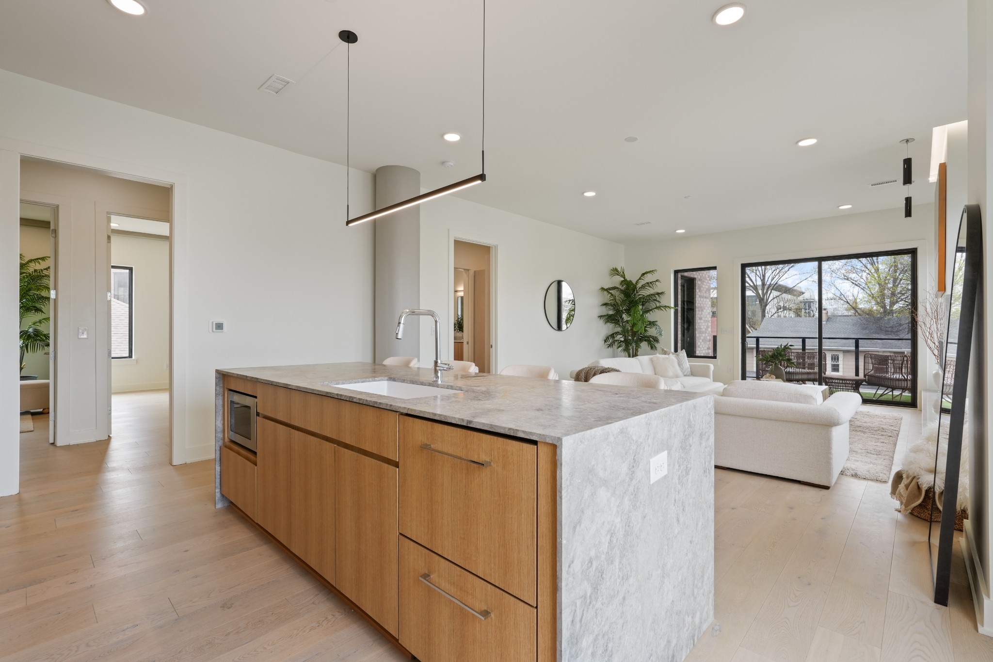 1030 17th Ave, S Unit: 301