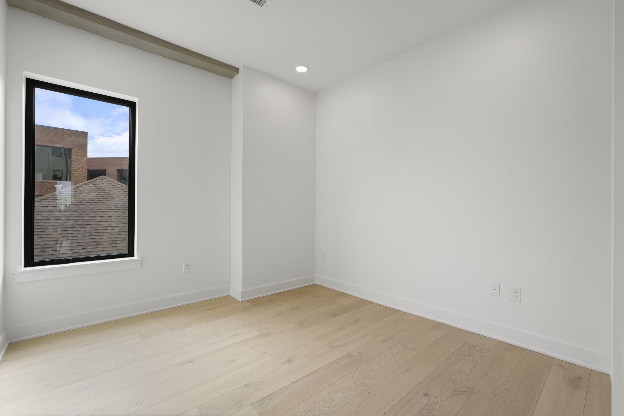 1030 17th Ave, S Unit: 301