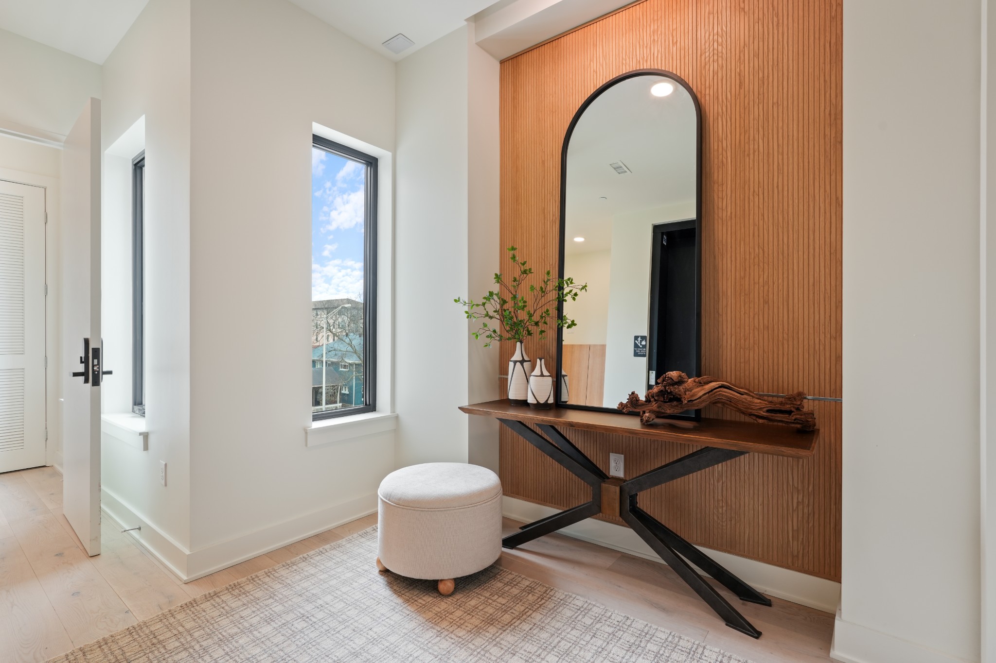 1030 17th Ave, S Unit: 301