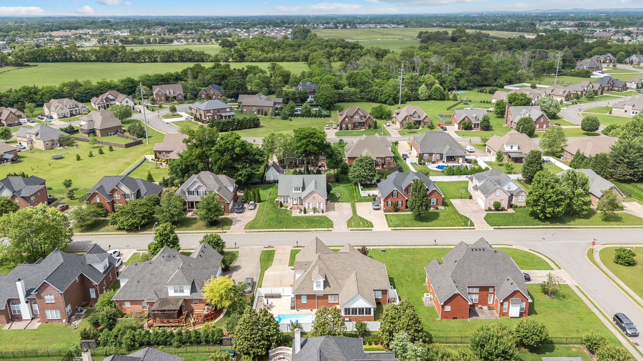 3307 Genoa Dr