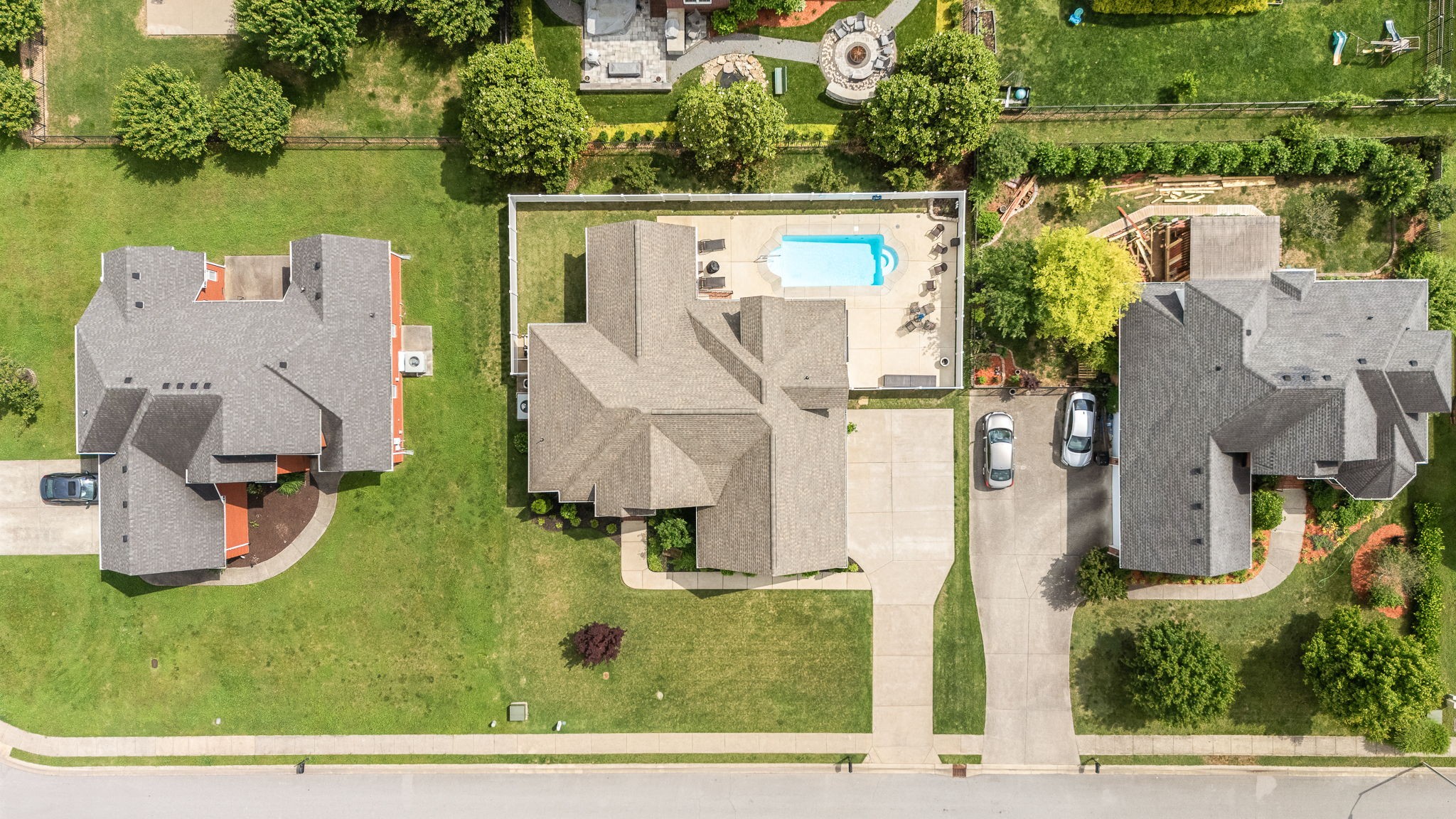 3307 Genoa Dr