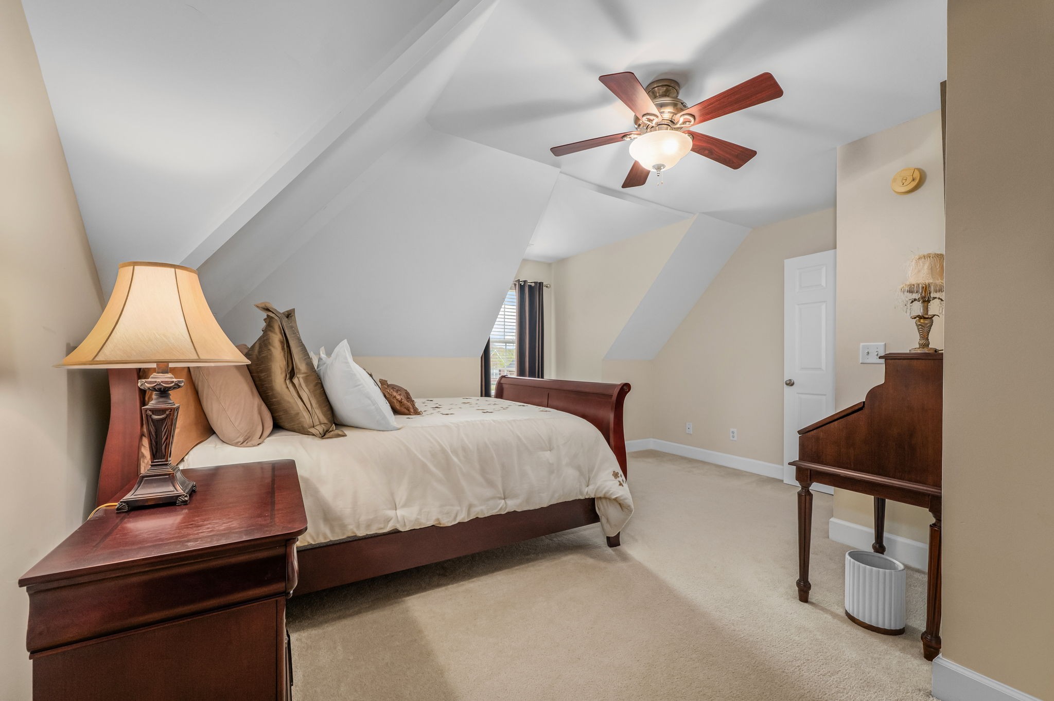 3307 Genoa Dr
