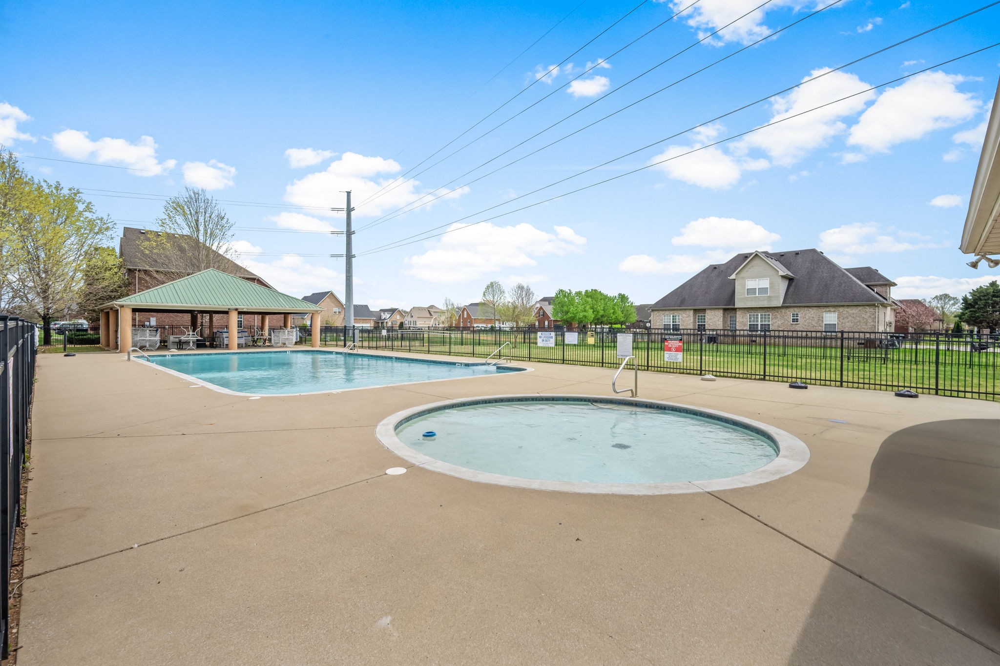 3307 Genoa Dr