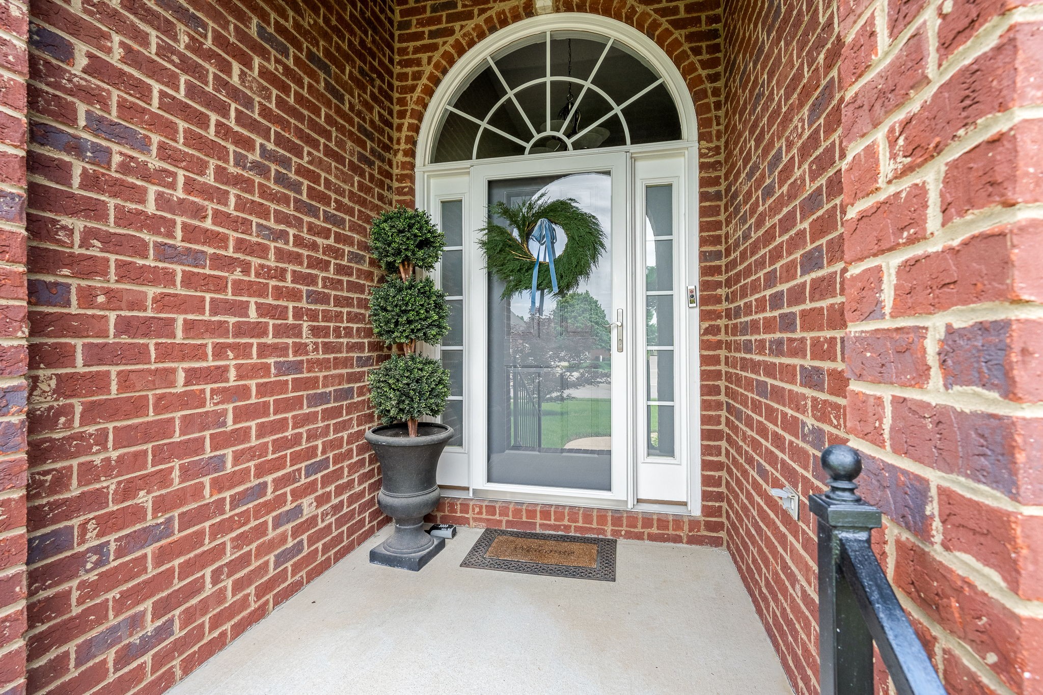 3307 Genoa Dr