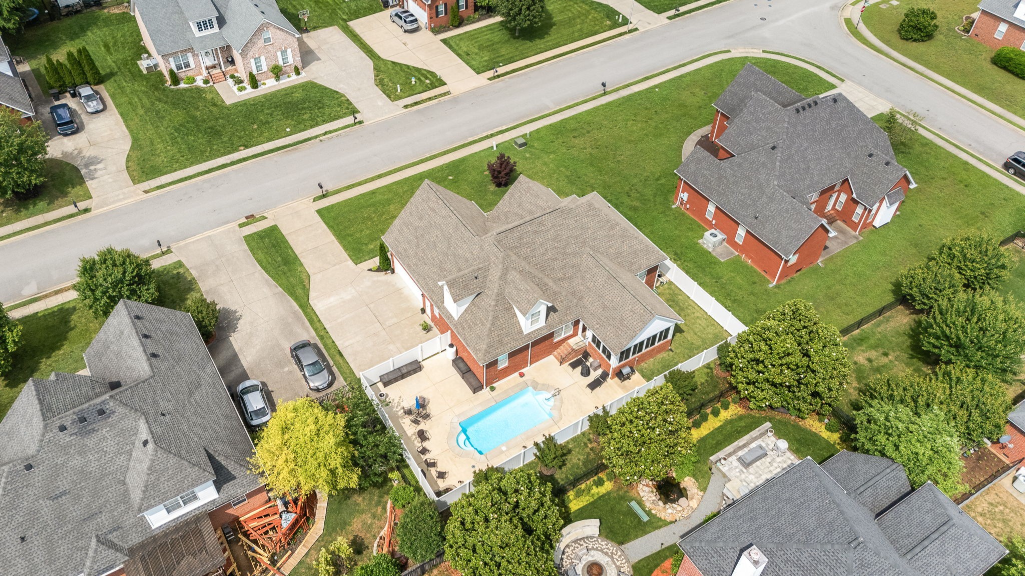 3307 Genoa Dr