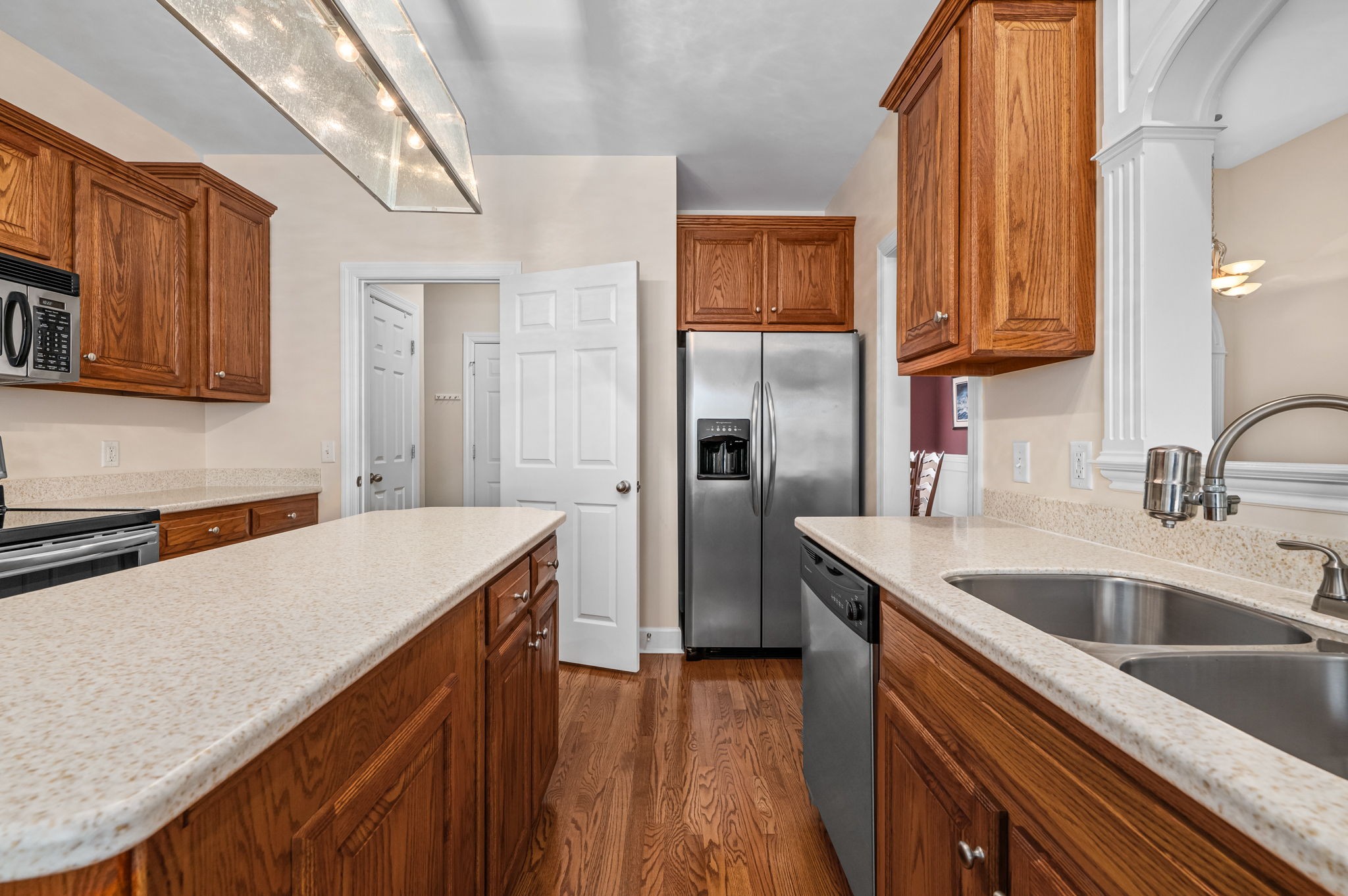 3307 Genoa Dr