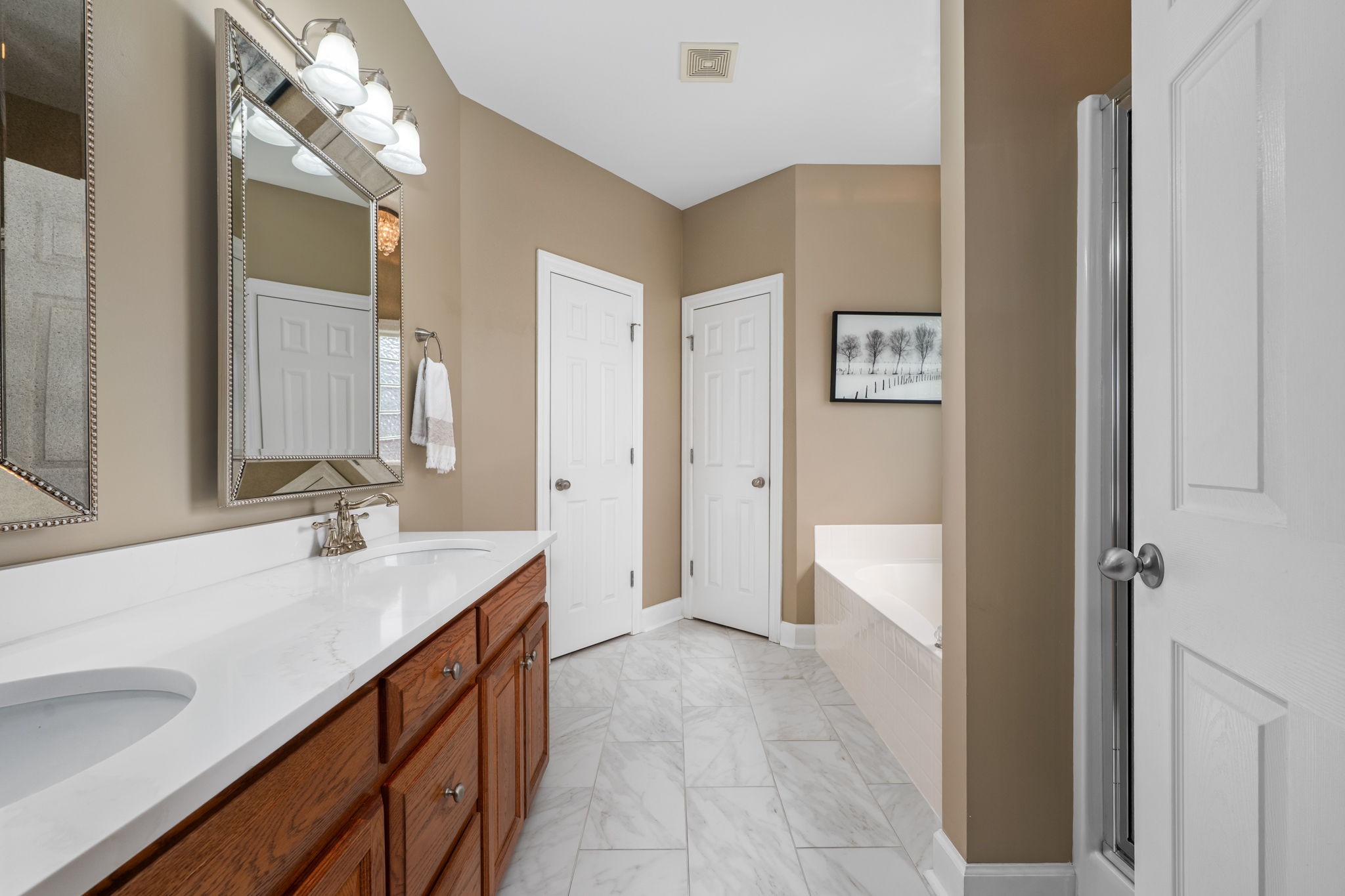3307 Genoa Dr