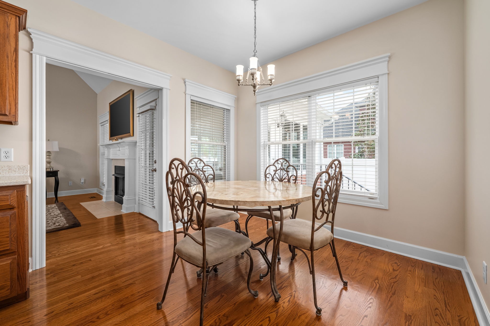3307 Genoa Dr