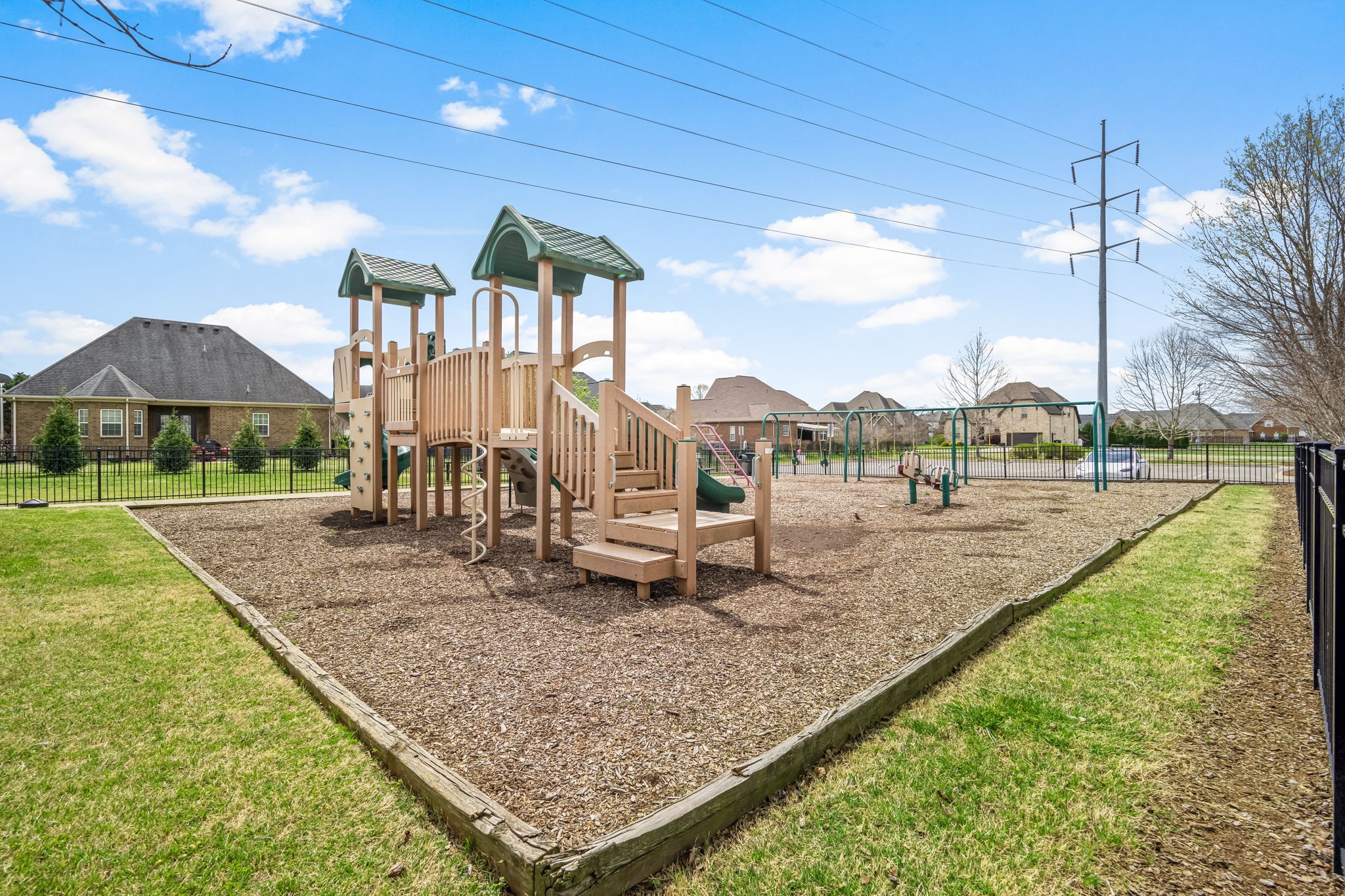 3307 Genoa Dr