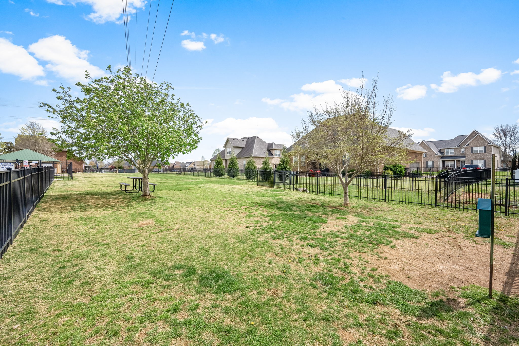 3307 Genoa Dr