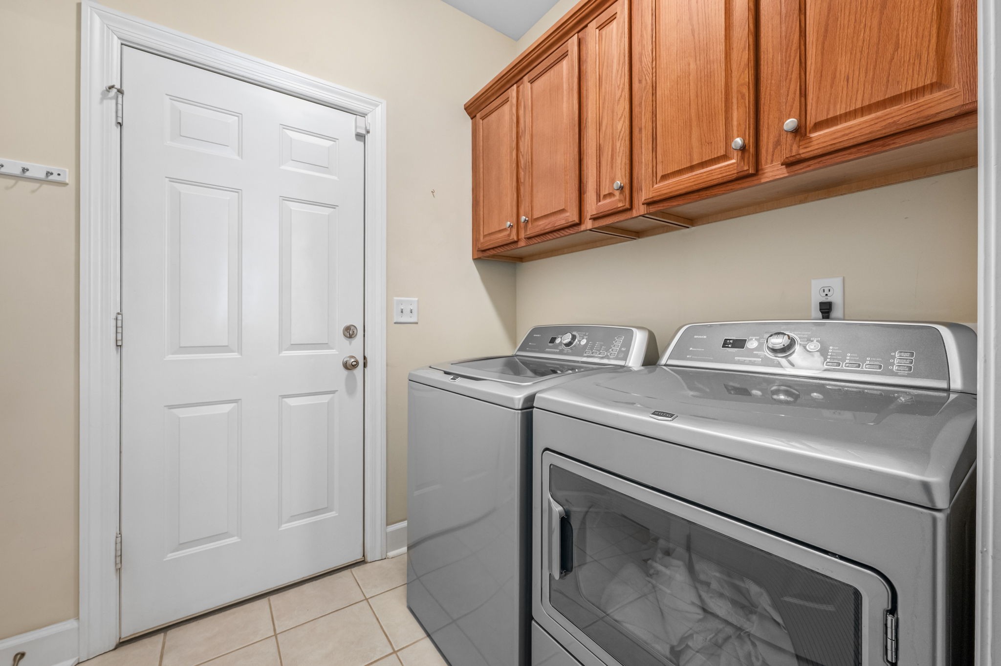 3307 Genoa Dr