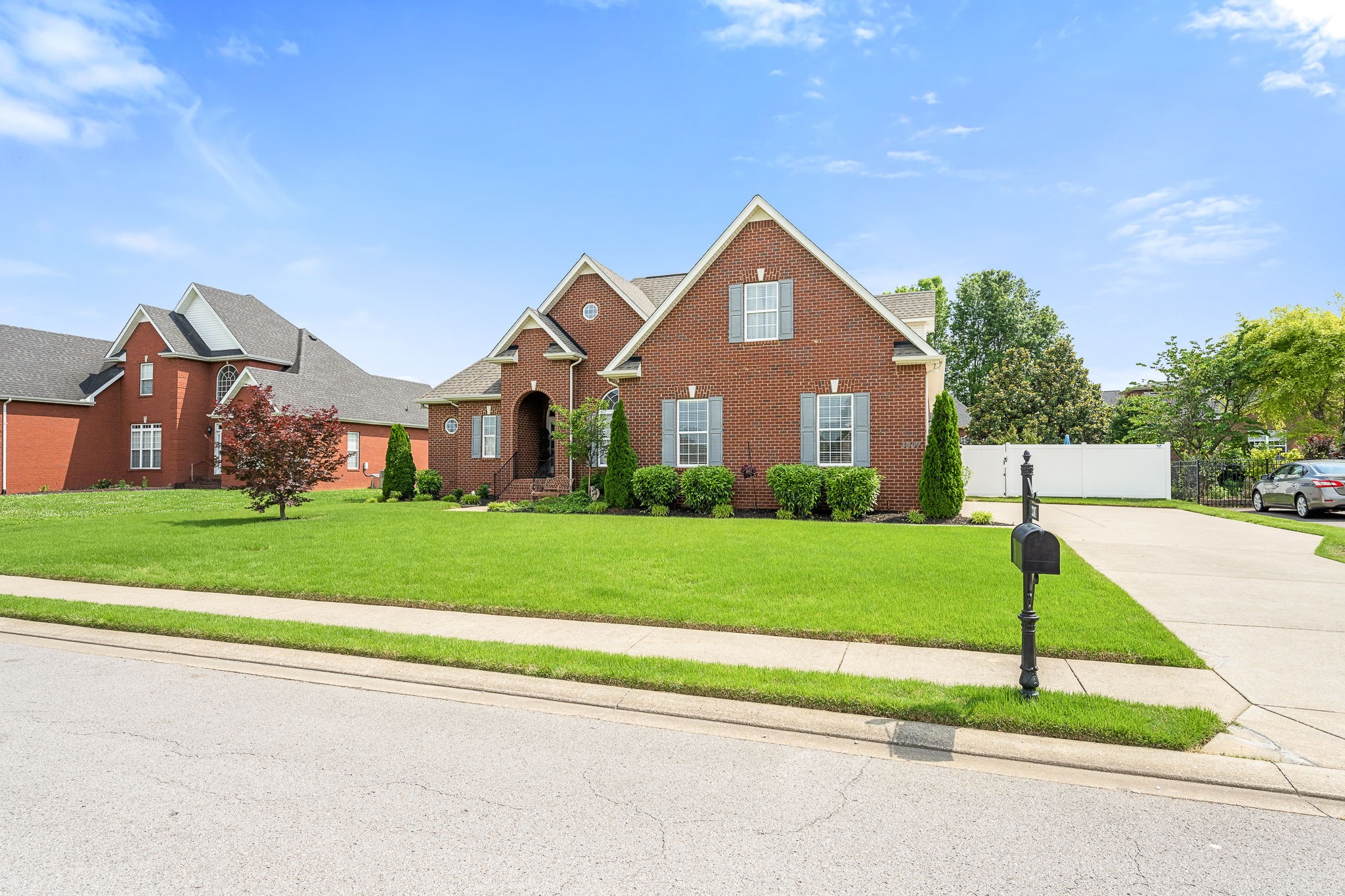 3307 Genoa Dr